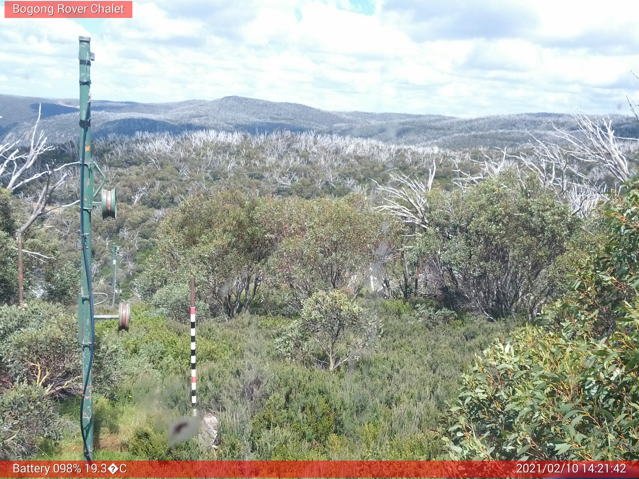 Bogong Web Cam 2:21pm Wednesday 10th of February 2021