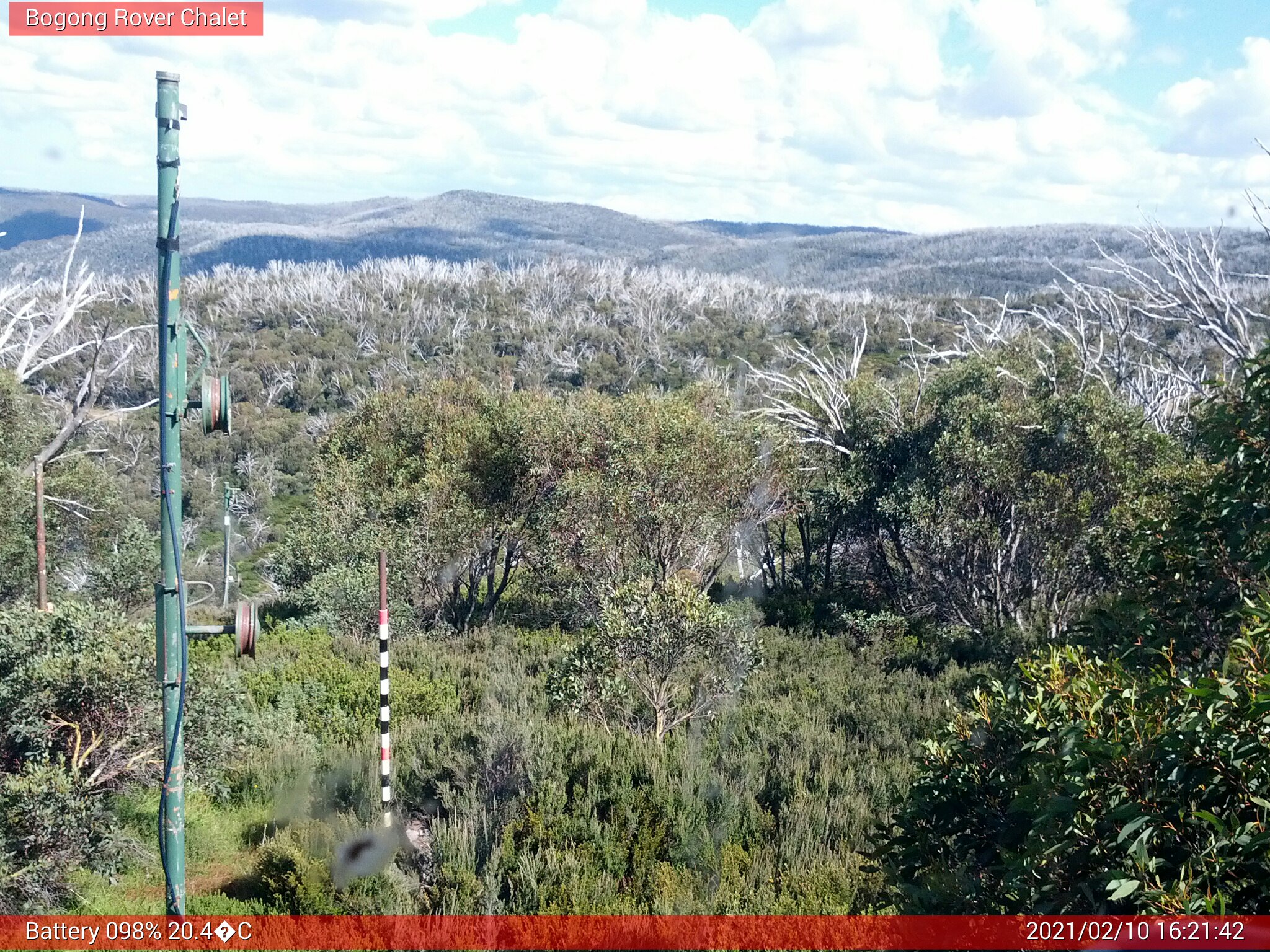 Bogong Web Cam 4:21pm Wednesday 10th of February 2021