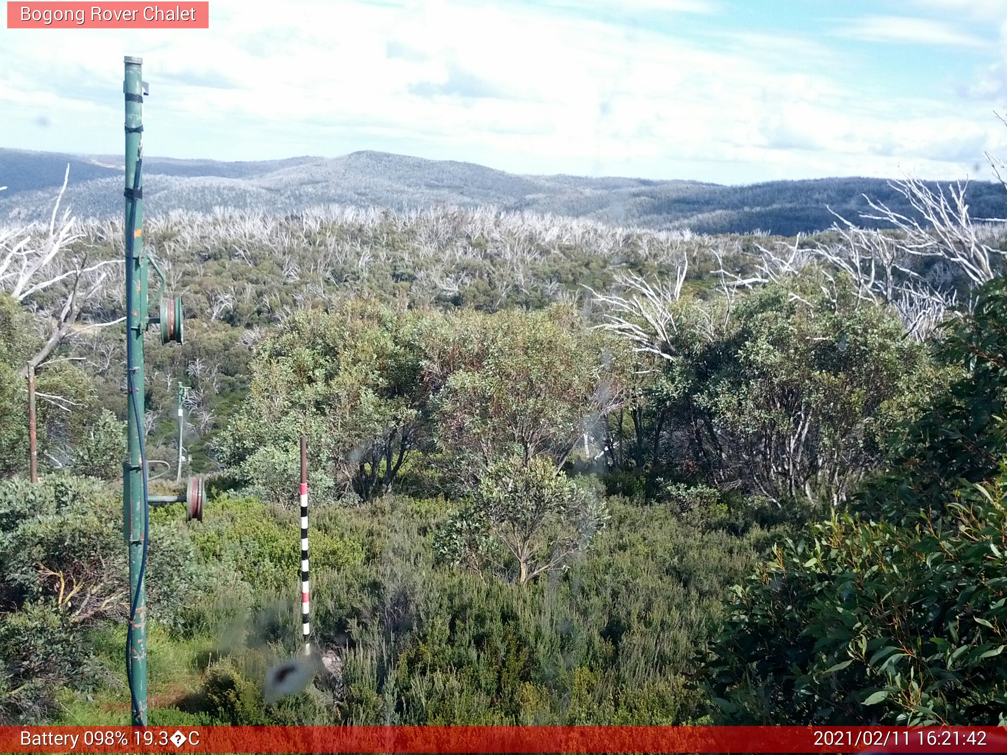 Bogong Web Cam 4:21pm Thursday 11th of February 2021