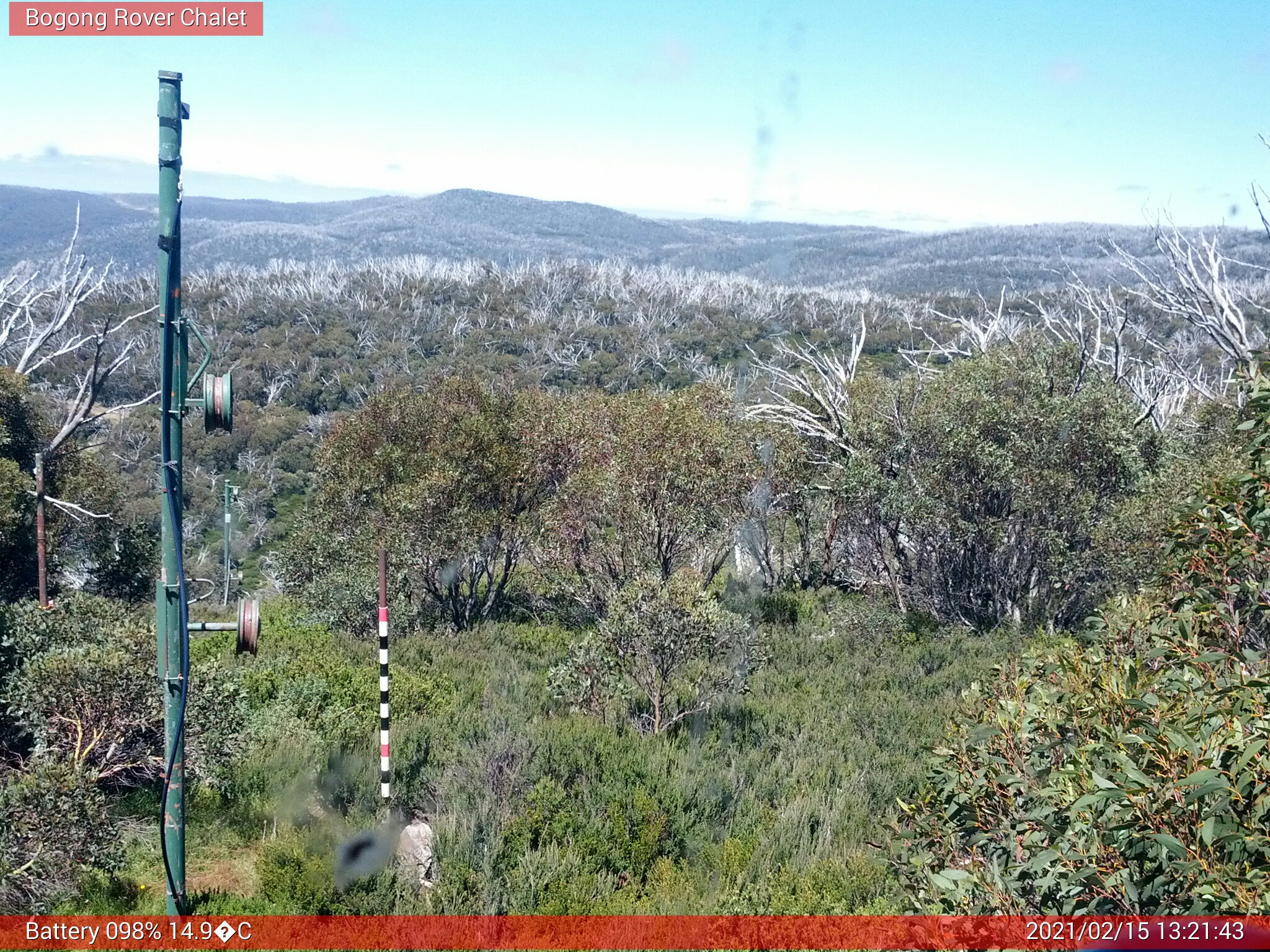 Bogong Web Cam 1:21pm Monday 15th of February 2021