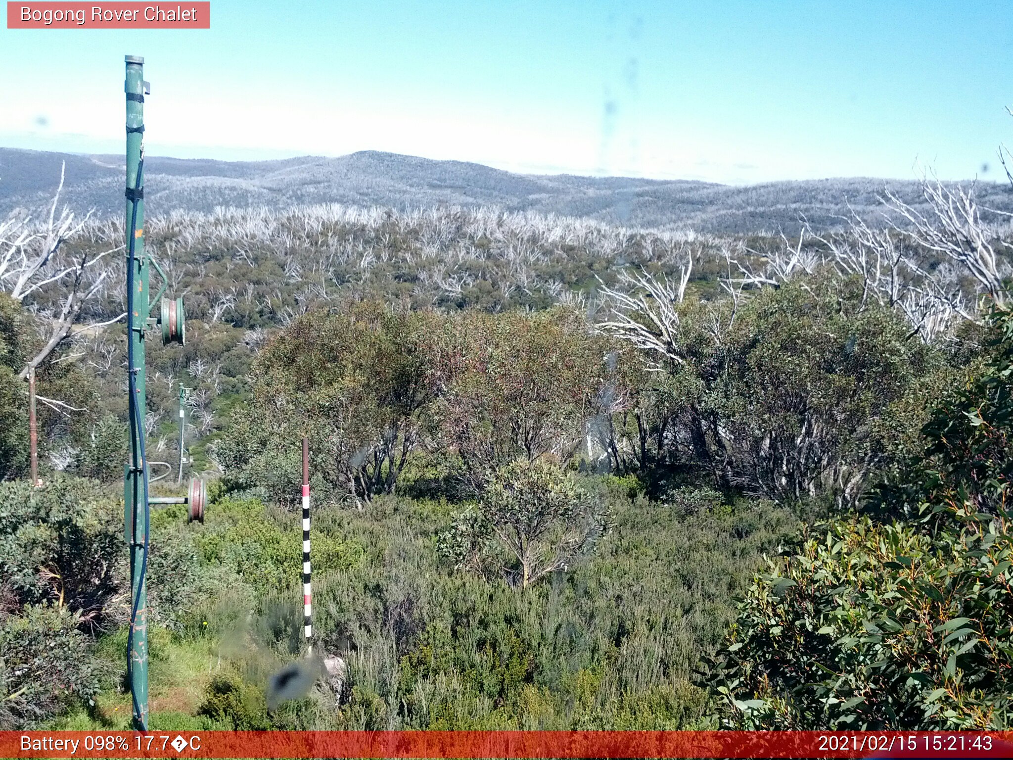 Bogong Web Cam 3:21pm Monday 15th of February 2021