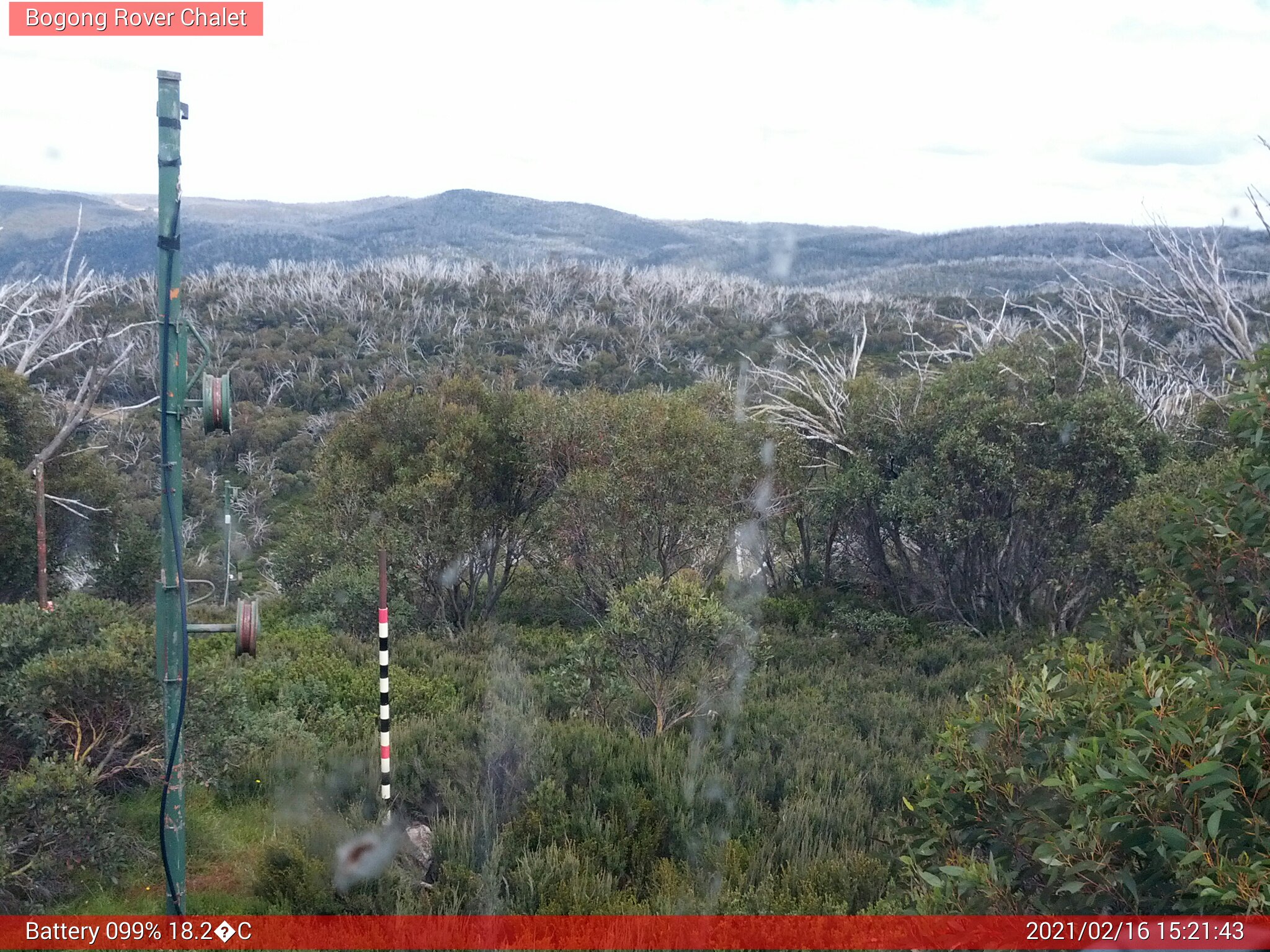 Bogong Web Cam 3:21pm Tuesday 16th of February 2021