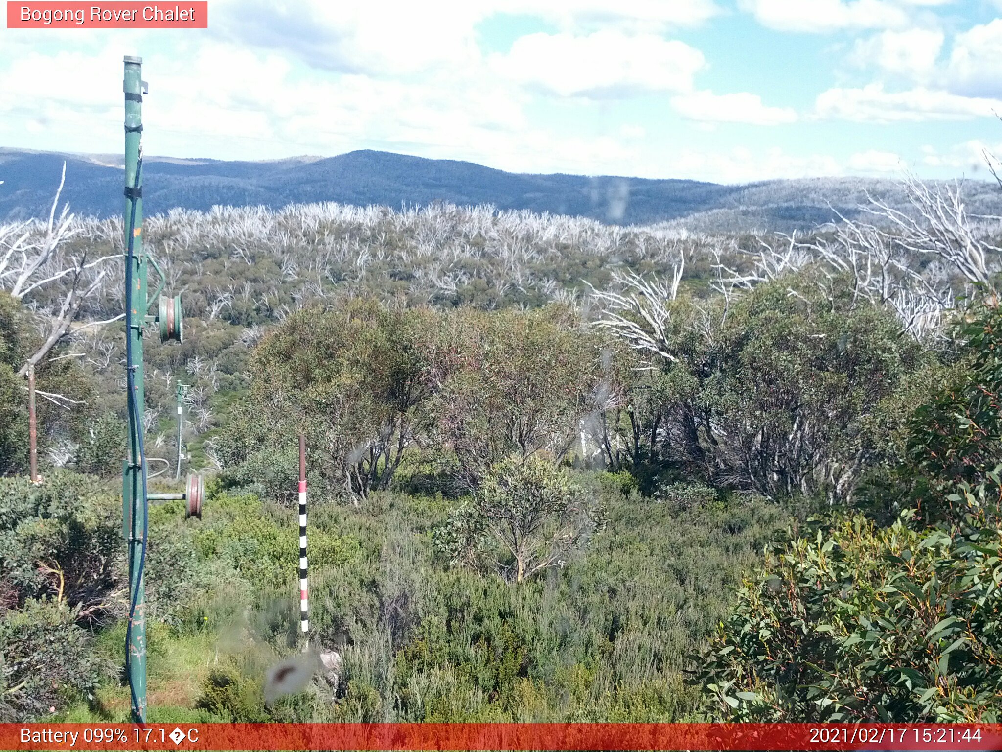 Bogong Web Cam 3:21pm Wednesday 17th of February 2021