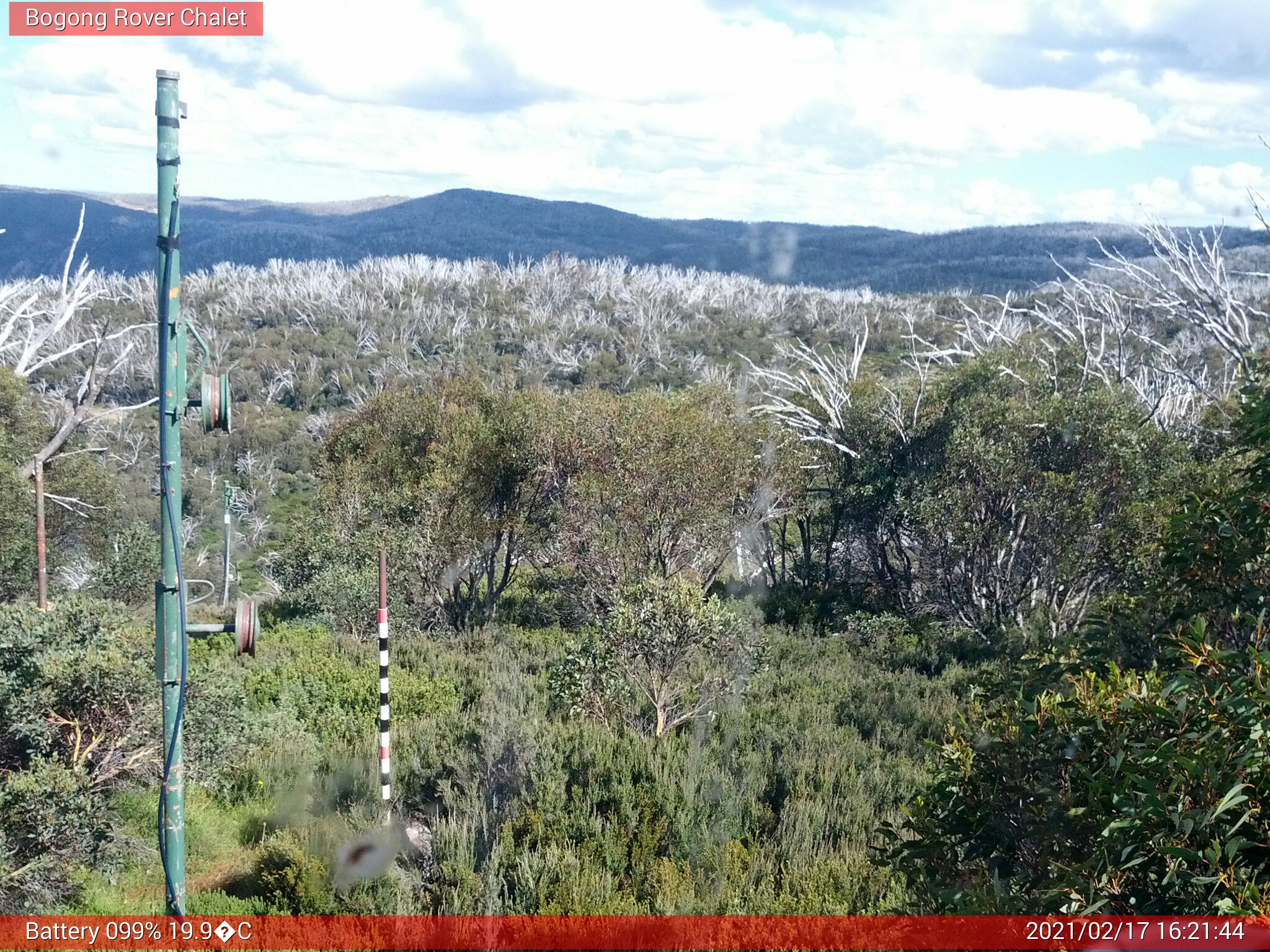 Bogong Web Cam 4:21pm Wednesday 17th of February 2021