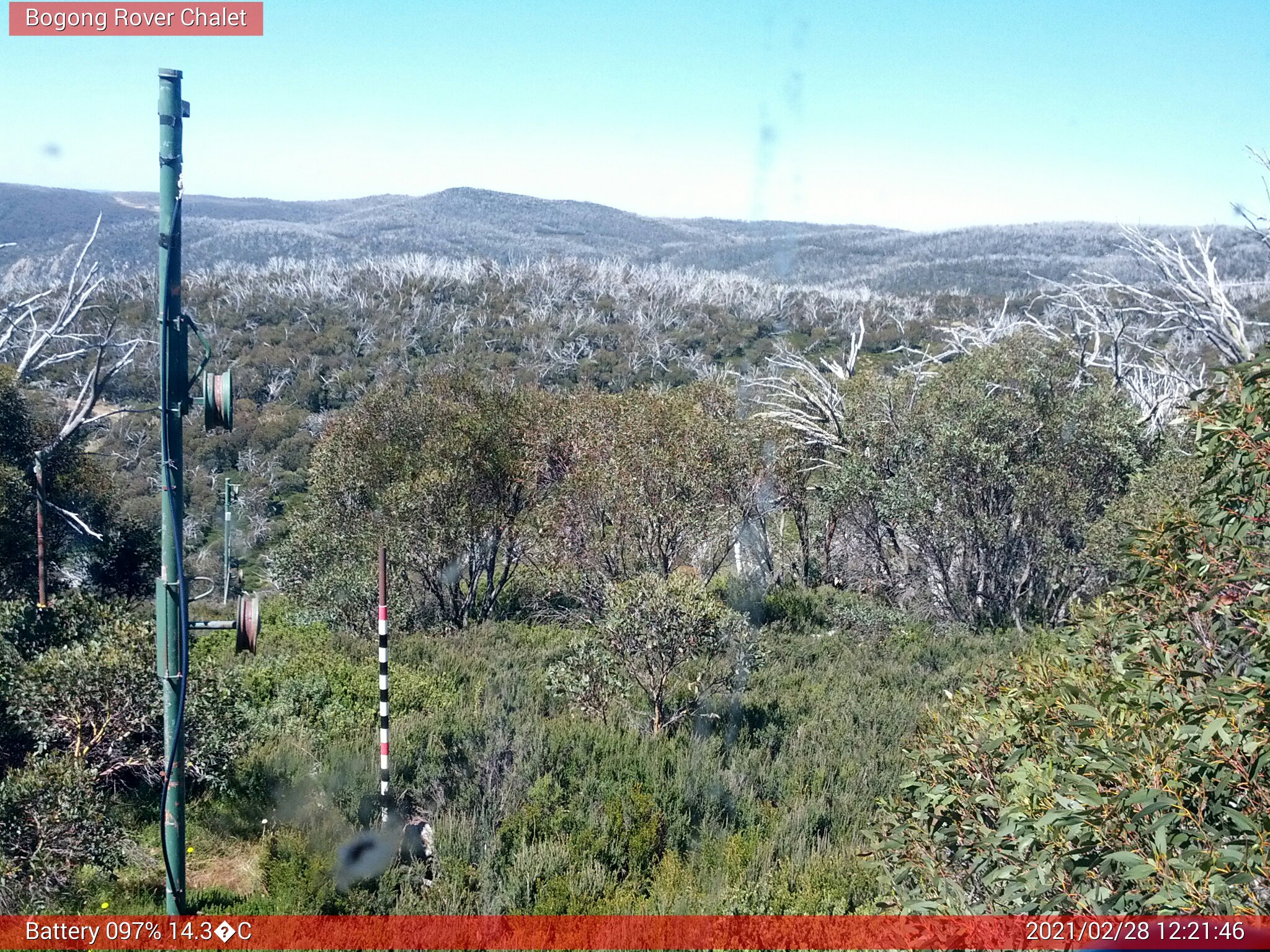 Bogong Web Cam 12:21pm Sunday 28th of February 2021