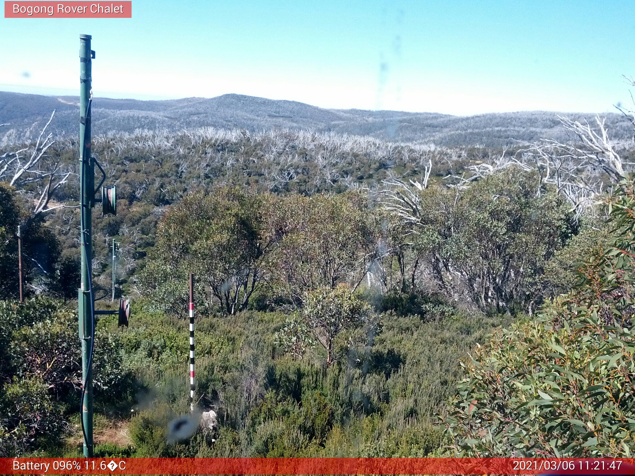 Bogong Web Cam 11:21am Saturday 6th of March 2021