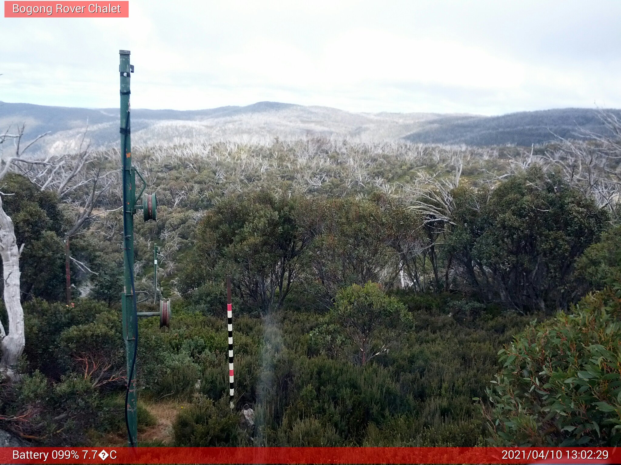 Bogong Web Cam 1:02pm Saturday 10th of April 2021