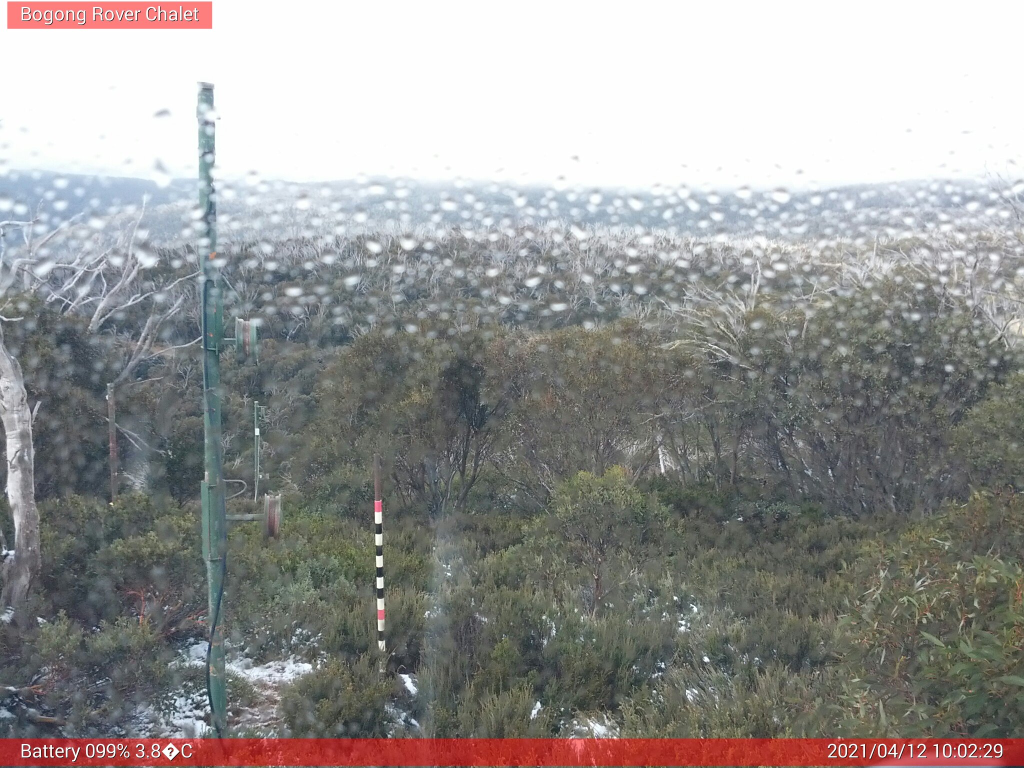 Bogong Web Cam 10:02am Monday 12th of April 2021