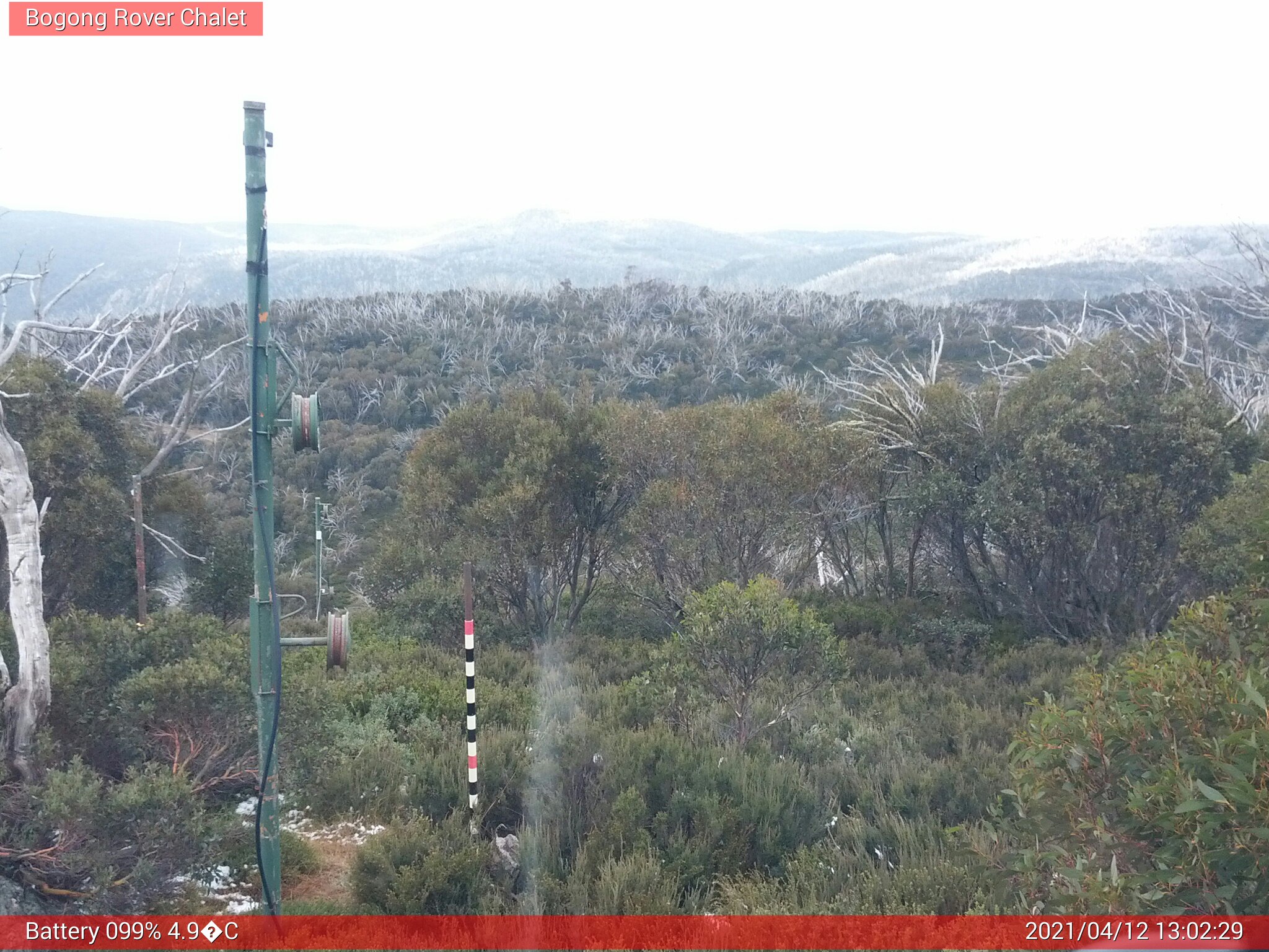 Bogong Web Cam 1:02pm Monday 12th of April 2021