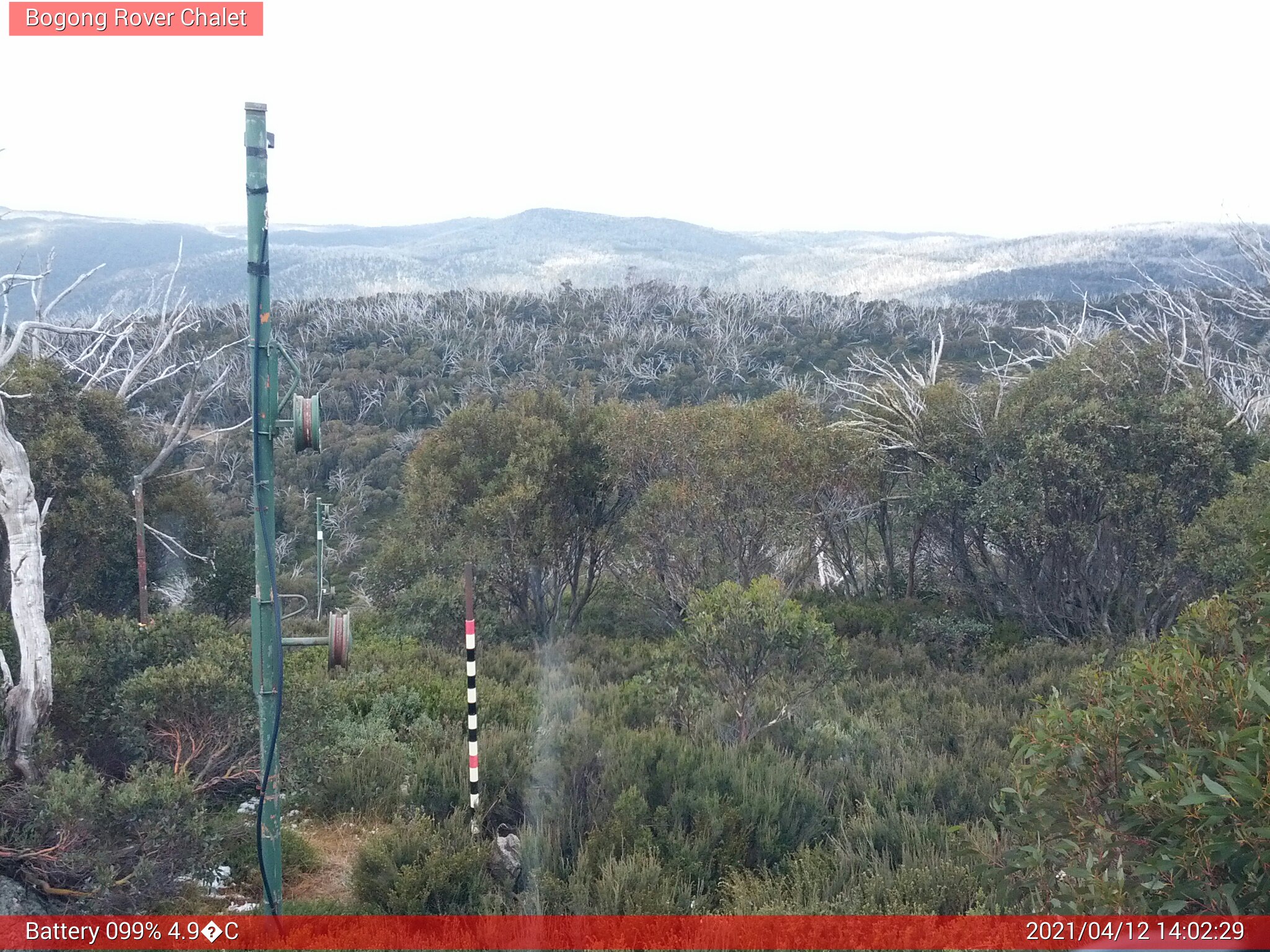 Bogong Web Cam 2:02pm Monday 12th of April 2021