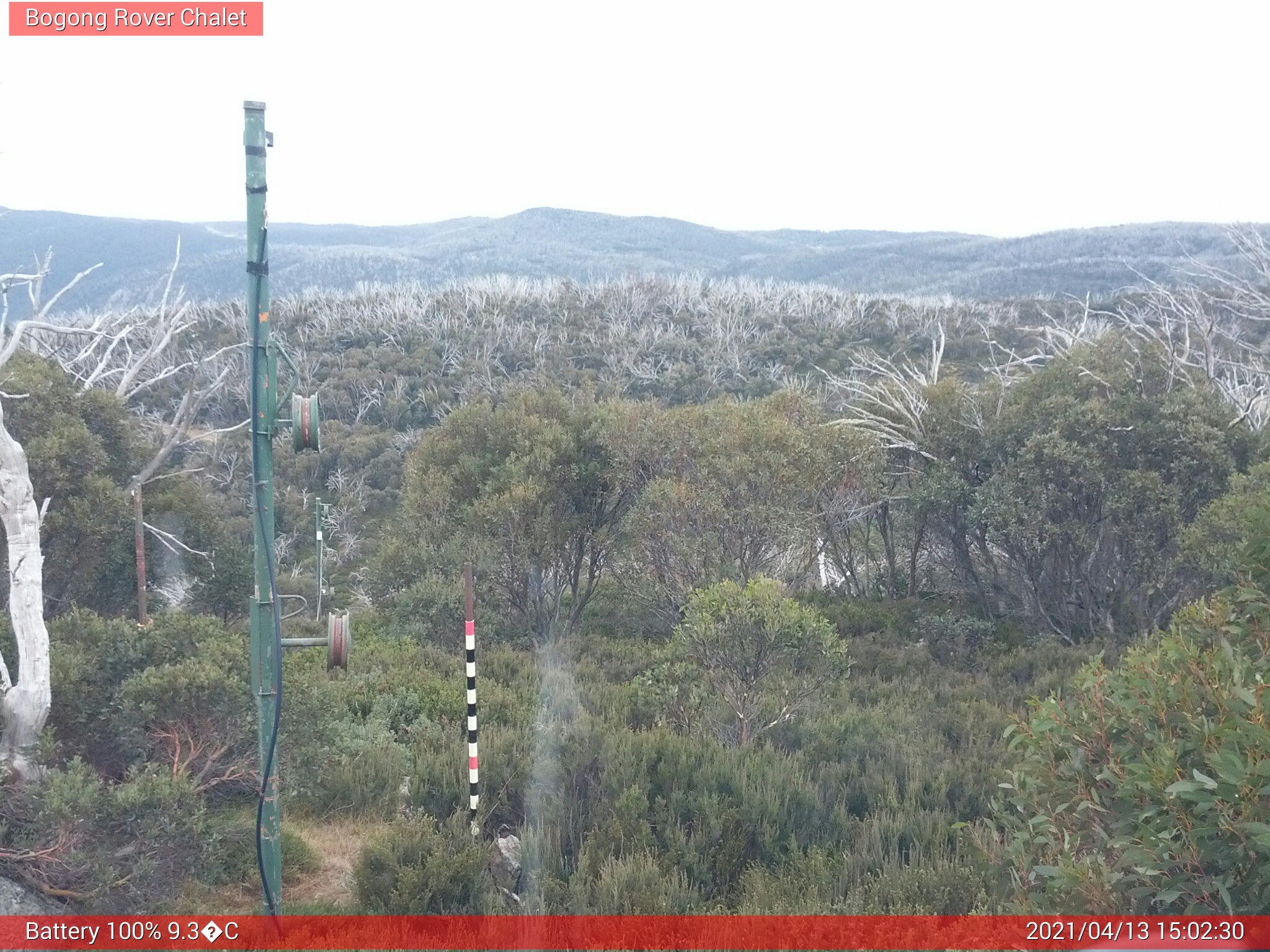 Bogong Web Cam 3:02pm Tuesday 13th of April 2021