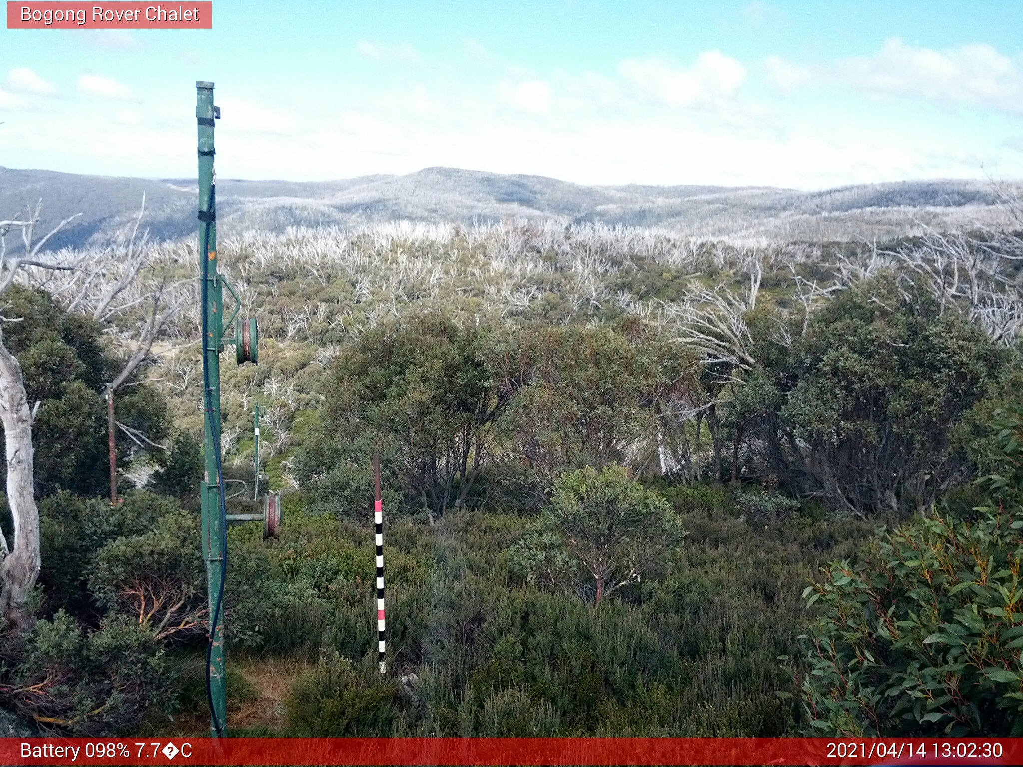 Bogong Web Cam 1:02pm Wednesday 14th of April 2021