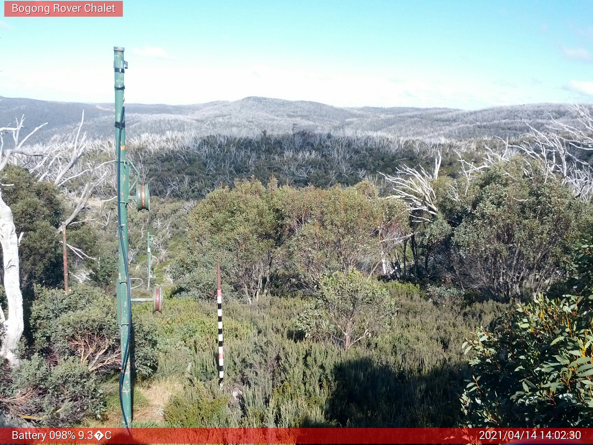 Bogong Web Cam 2:02pm Wednesday 14th of April 2021