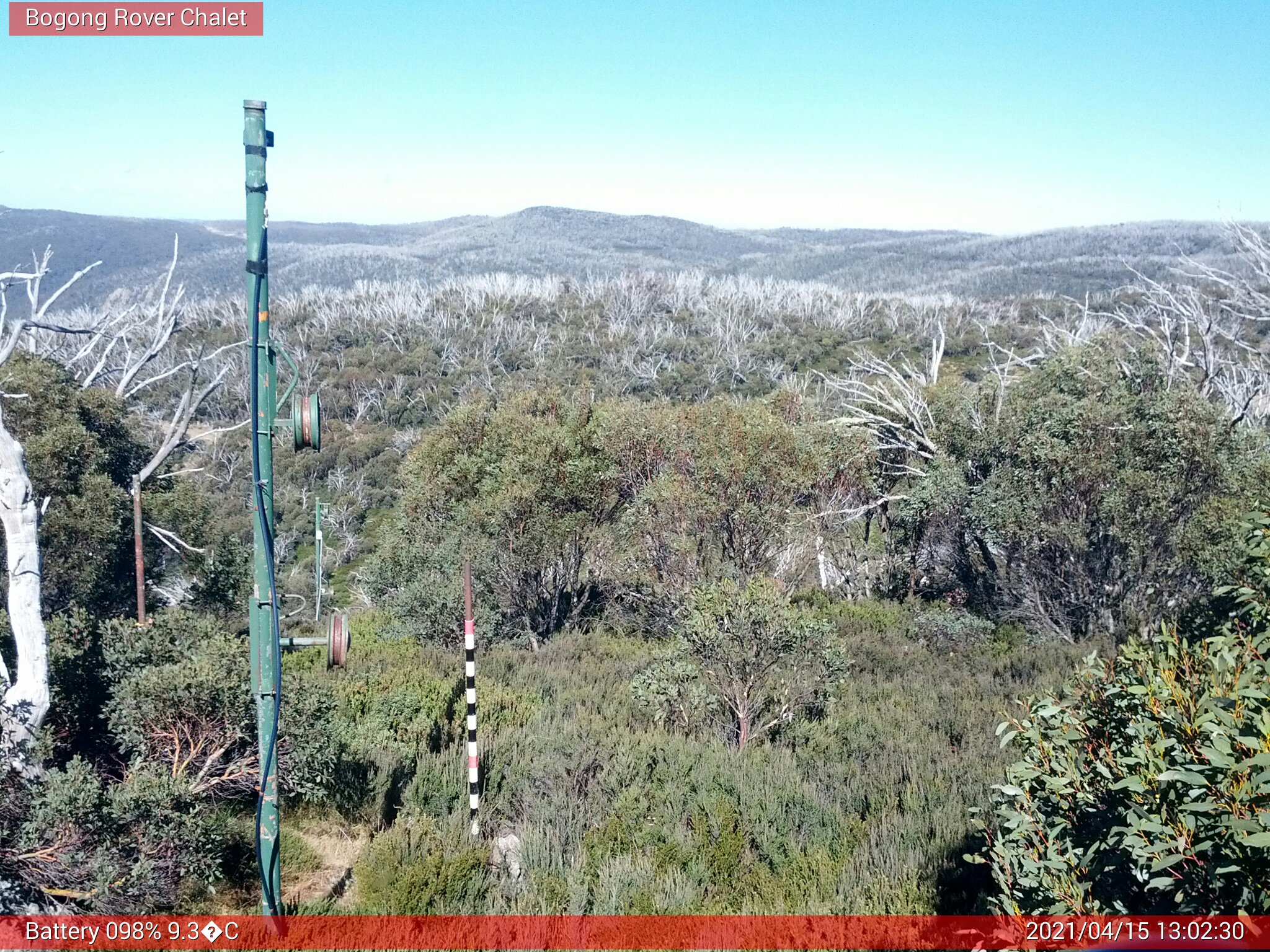 Bogong Web Cam 1:02pm Thursday 15th of April 2021