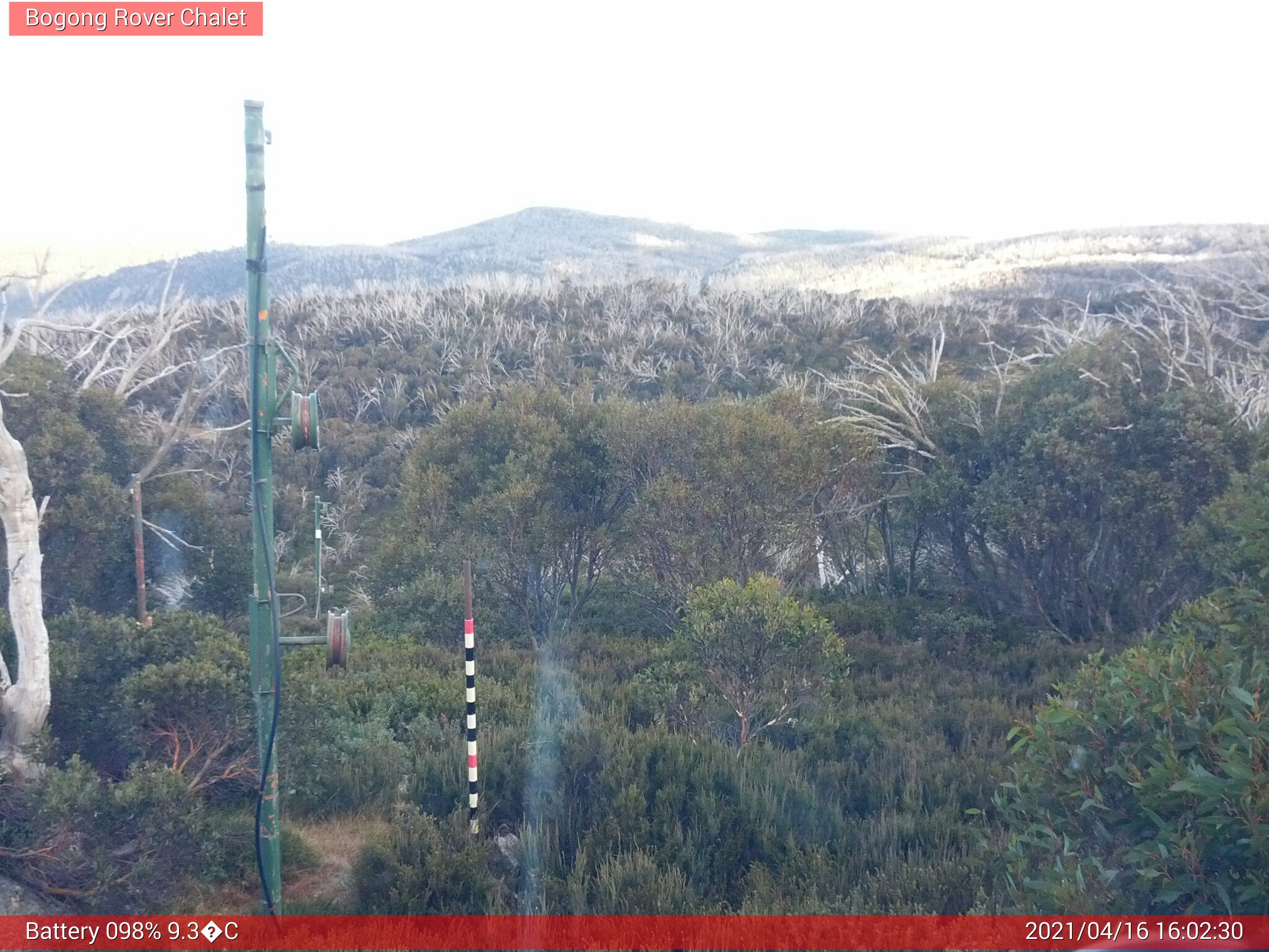 Bogong Web Cam 4:02pm Friday 16th of April 2021