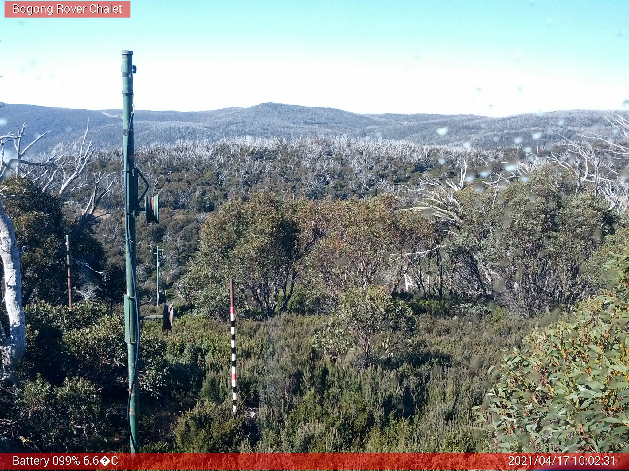 Bogong Web Cam 10:02am Saturday 17th of April 2021