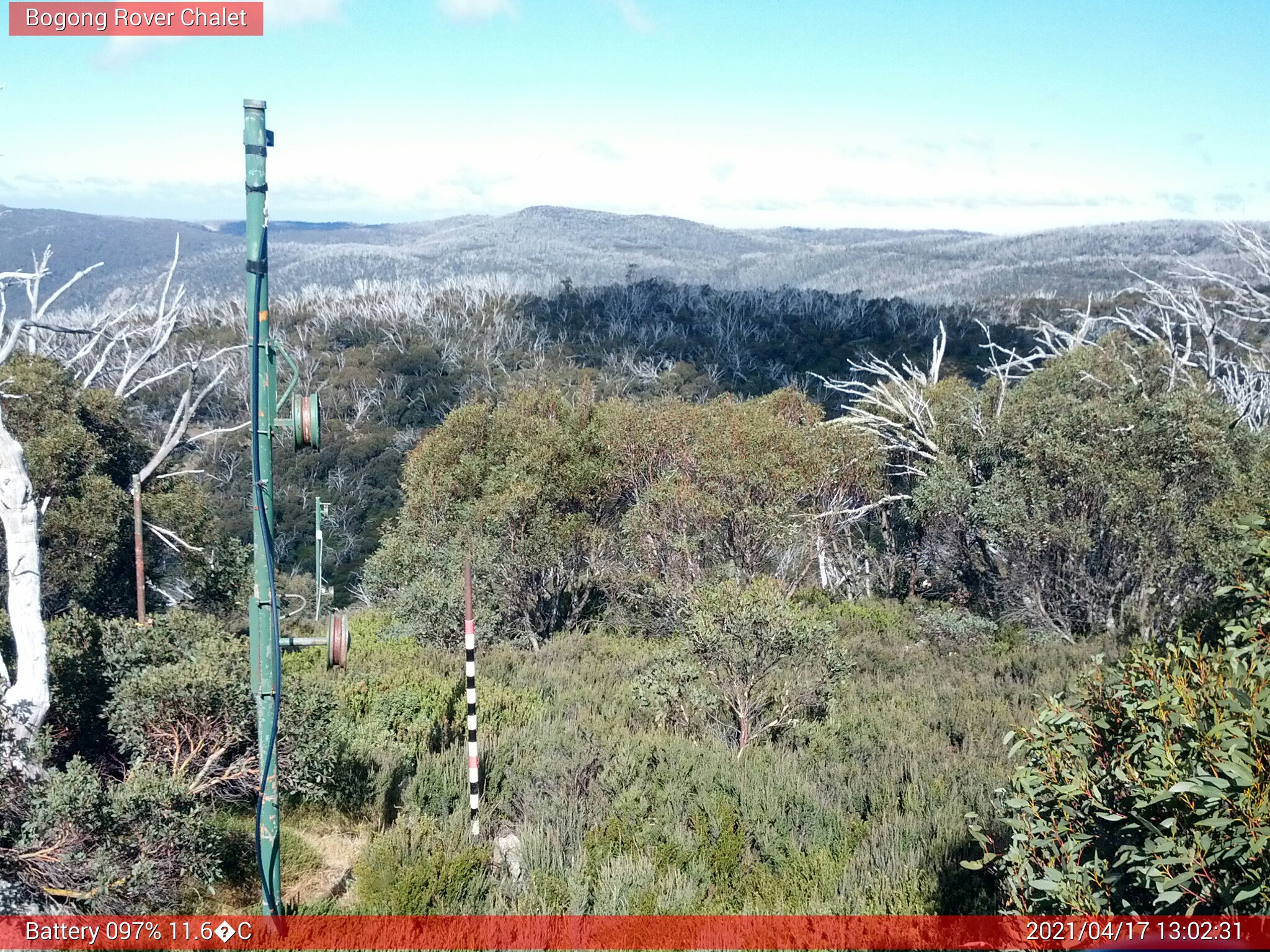 Bogong Web Cam 1:02pm Saturday 17th of April 2021