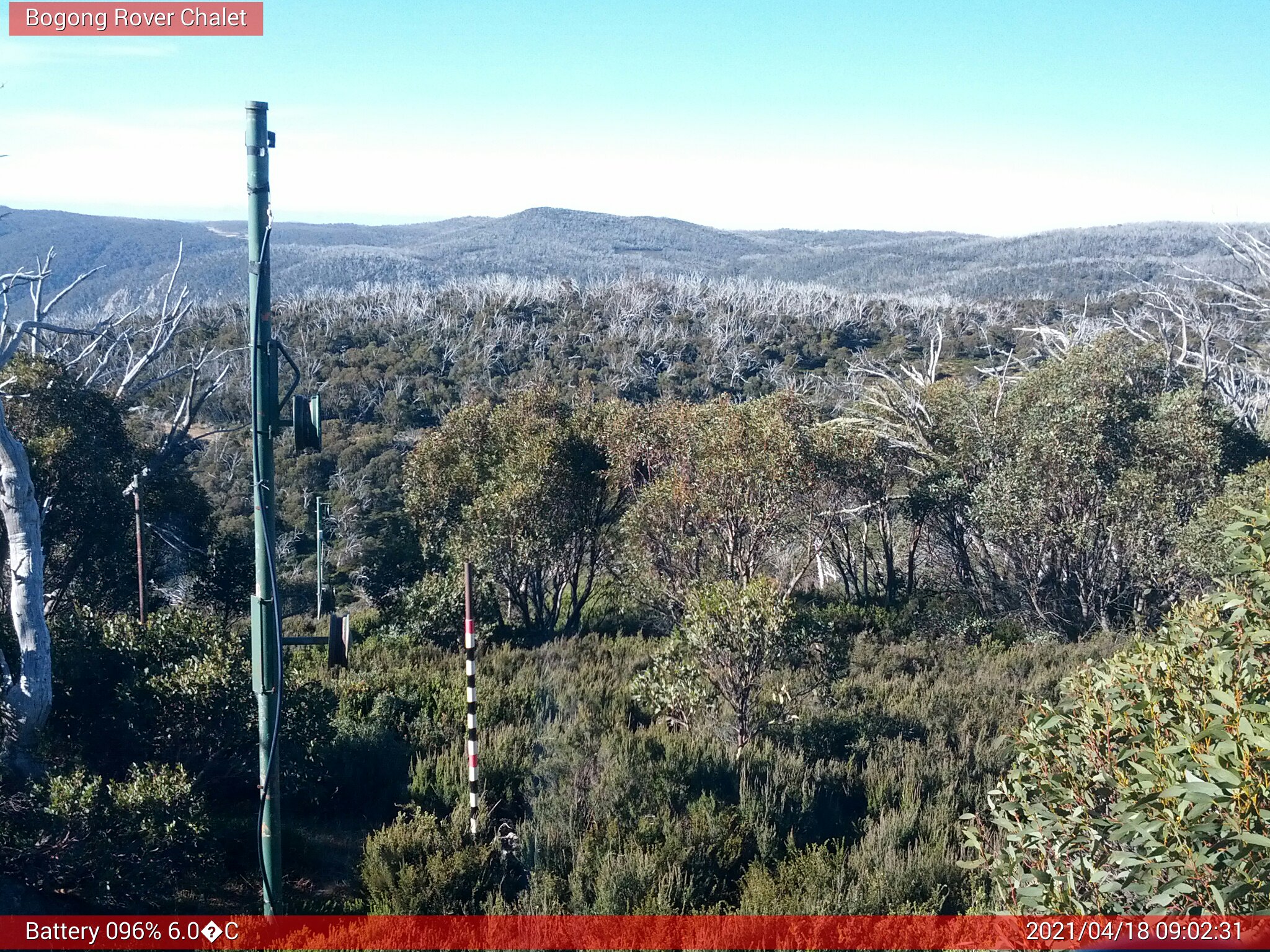 Bogong Web Cam 9:02am Sunday 18th of April 2021