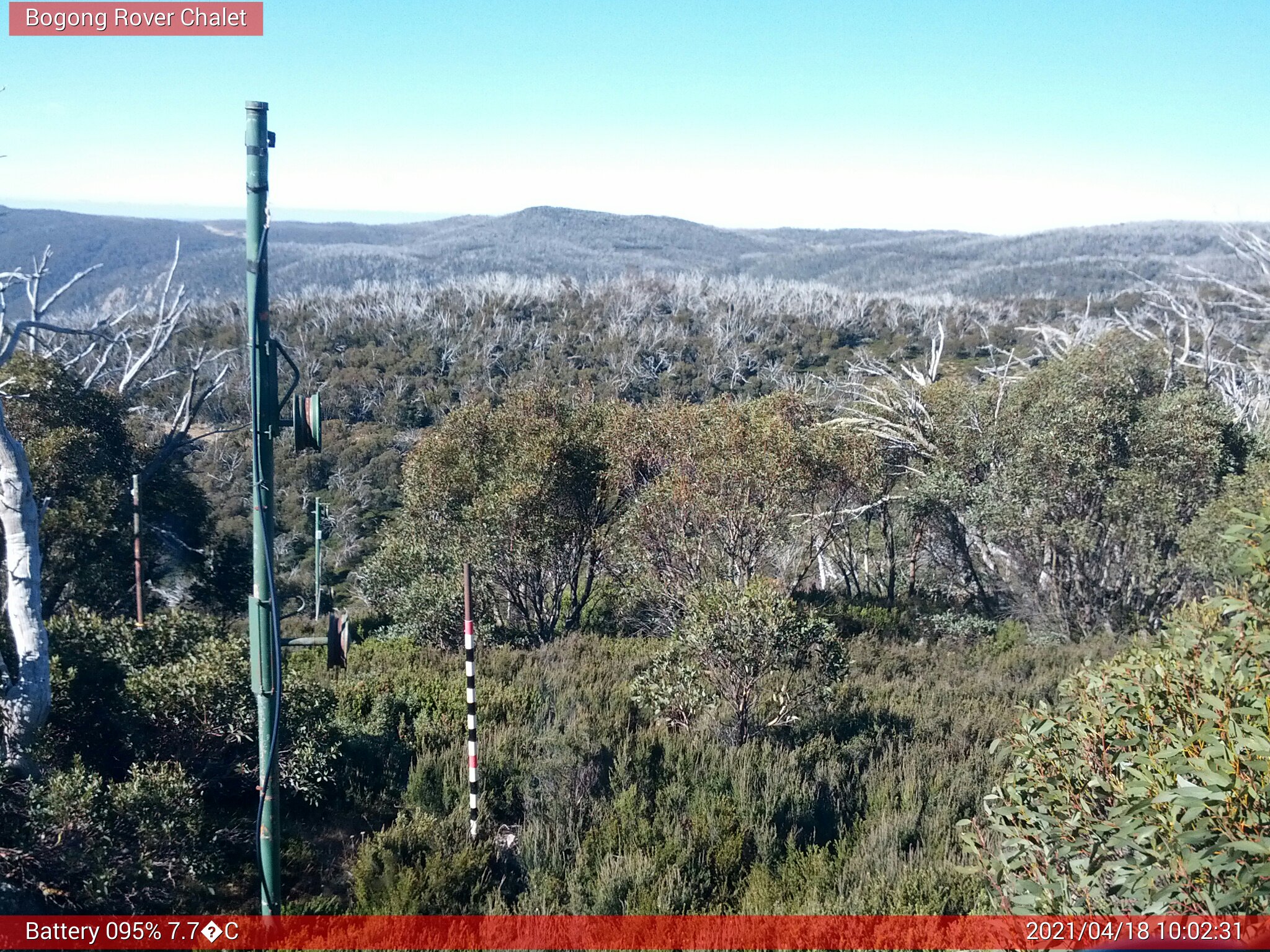 Bogong Web Cam 10:02am Sunday 18th of April 2021