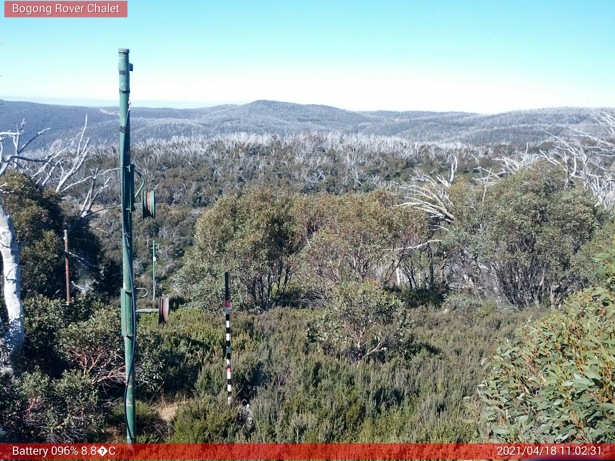 Bogong Web Cam 11:02am Sunday 18th of April 2021