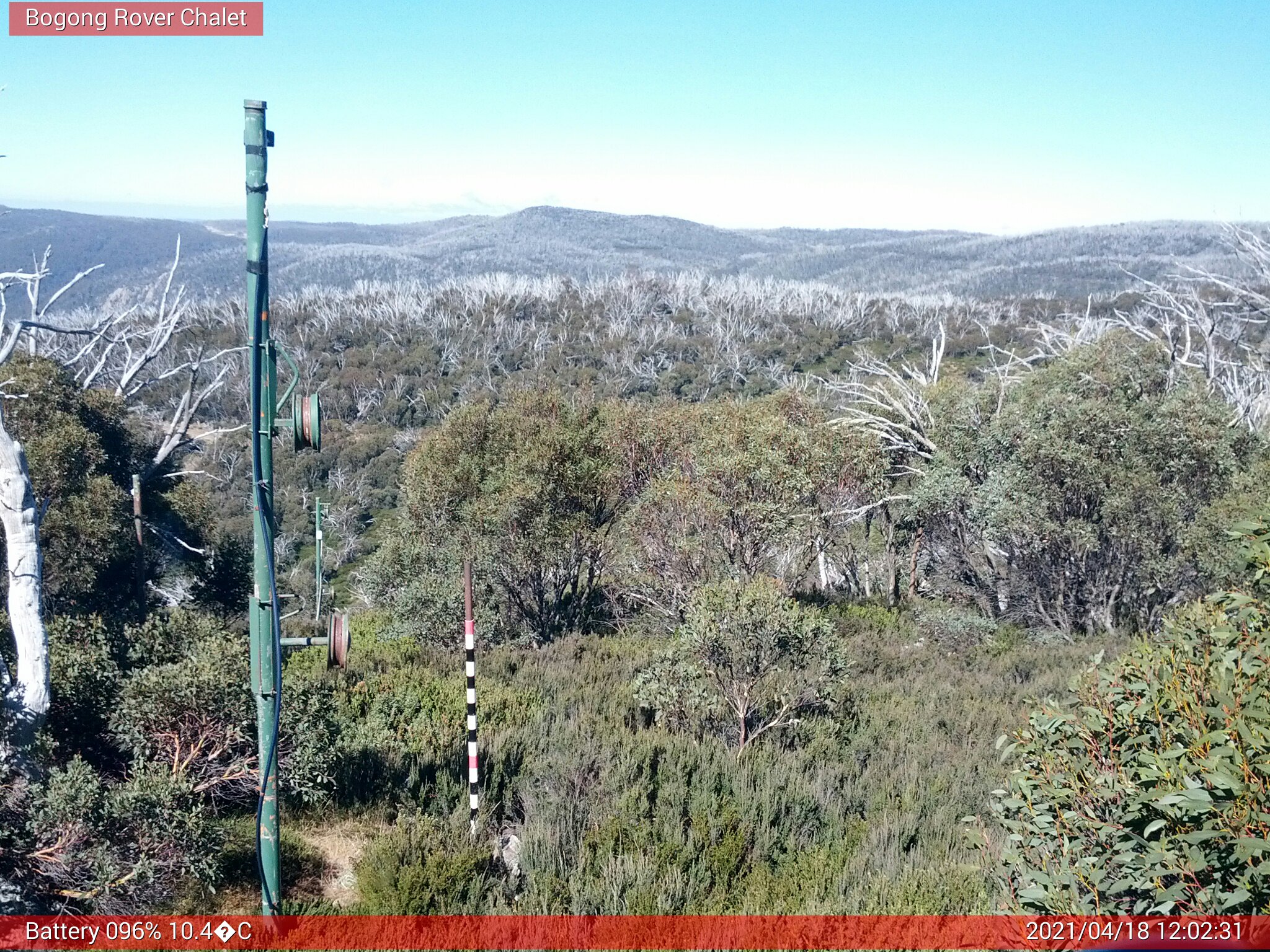 Bogong Web Cam 12:02pm Sunday 18th of April 2021