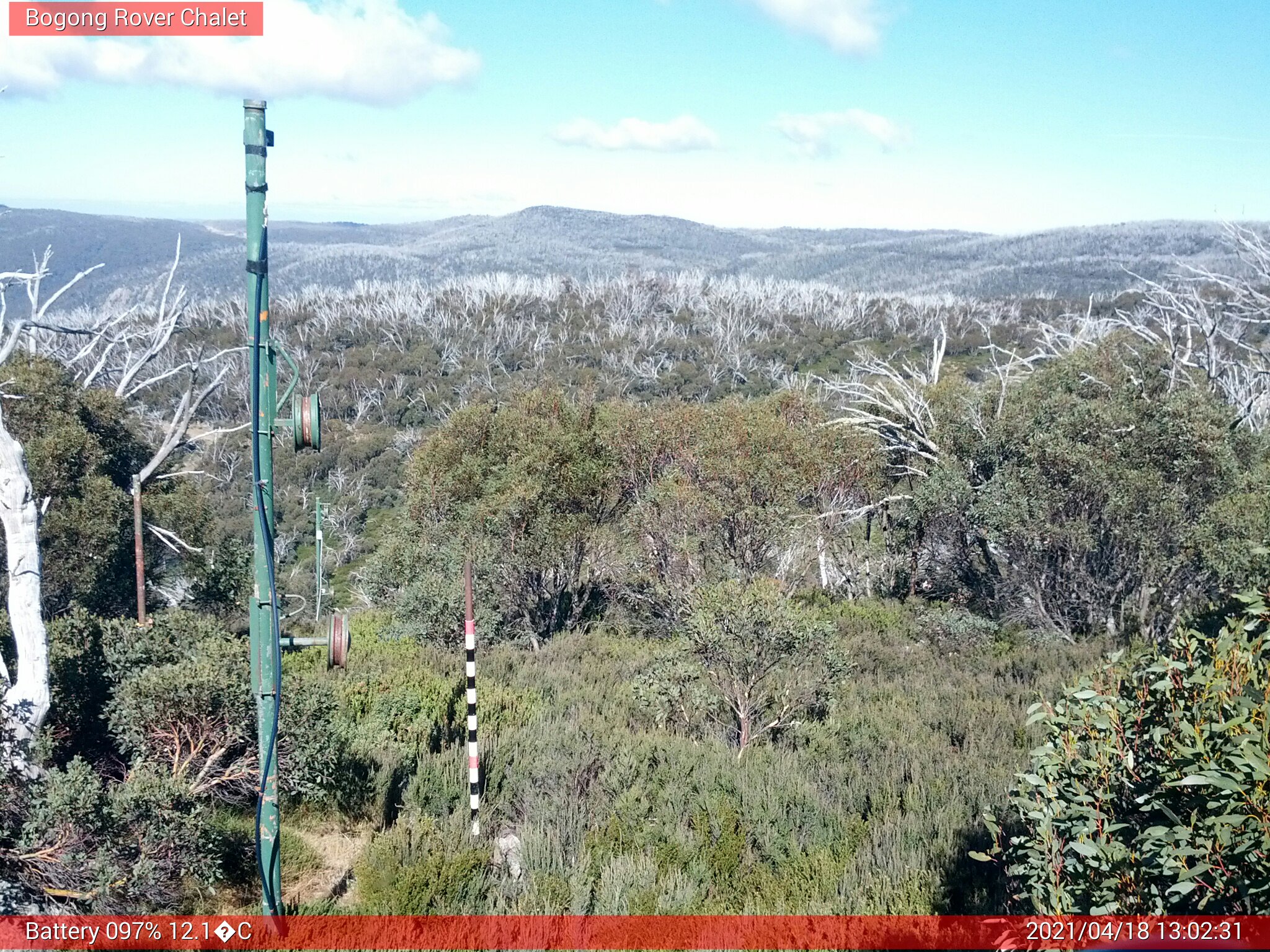 Bogong Web Cam 1:02pm Sunday 18th of April 2021