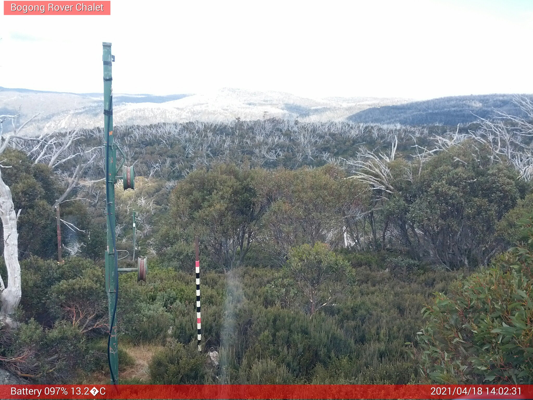 Bogong Web Cam 2:02pm Sunday 18th of April 2021