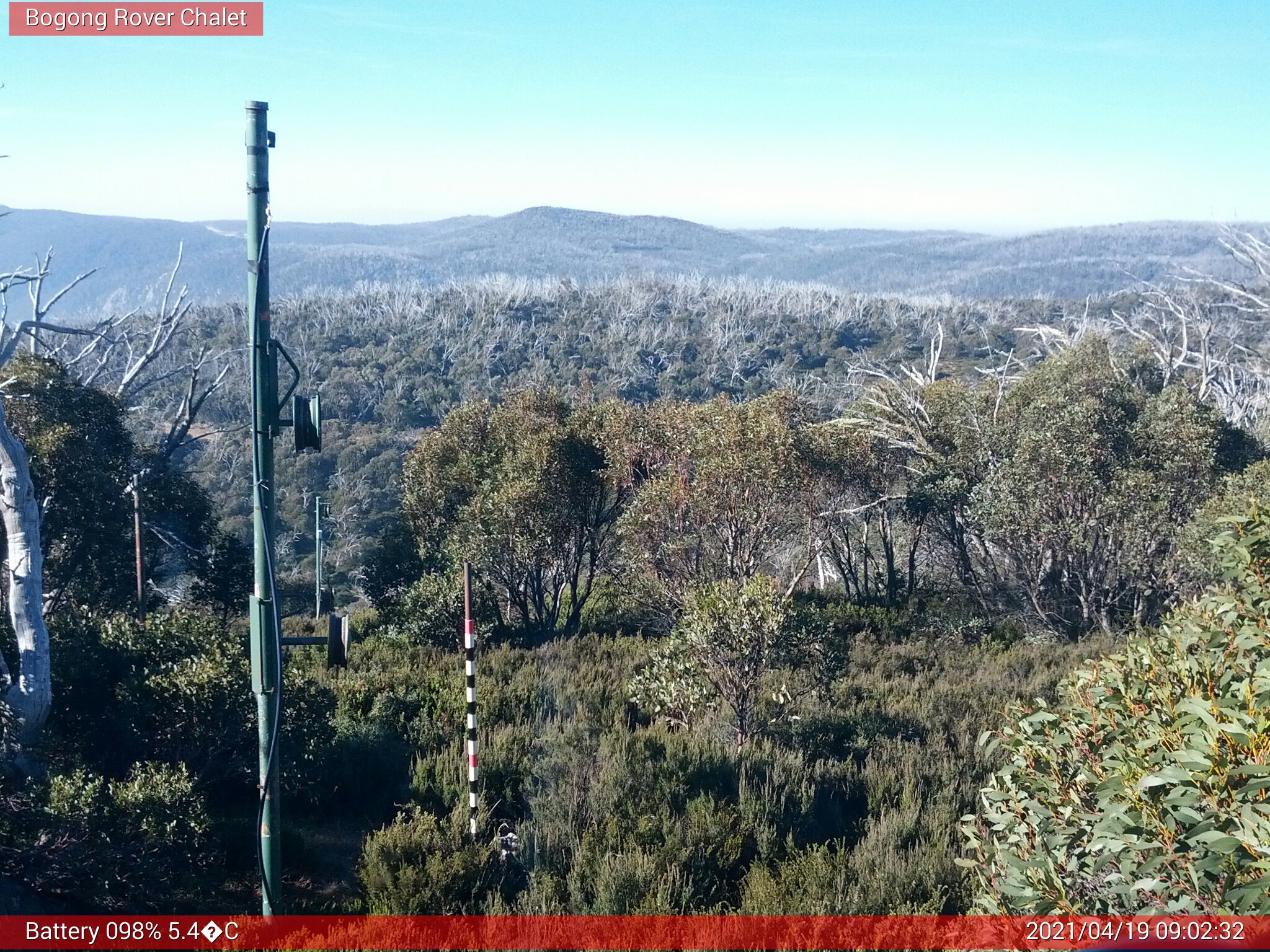 Bogong Web Cam 9:02am Monday 19th of April 2021