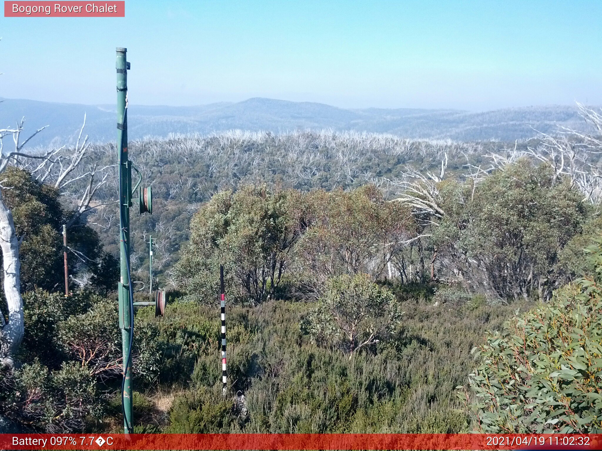 Bogong Web Cam 11:02am Monday 19th of April 2021