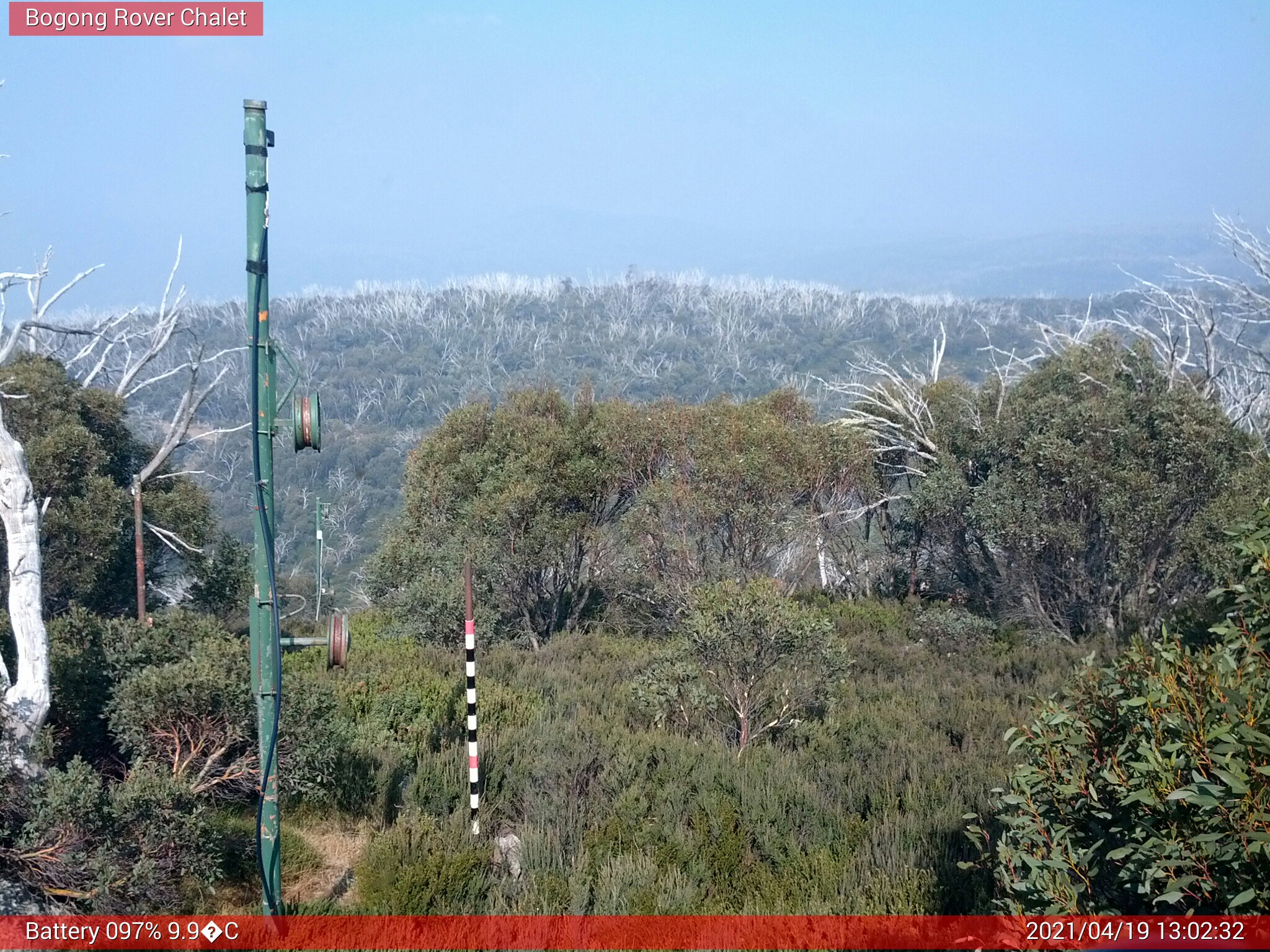 Bogong Web Cam 1:02pm Monday 19th of April 2021