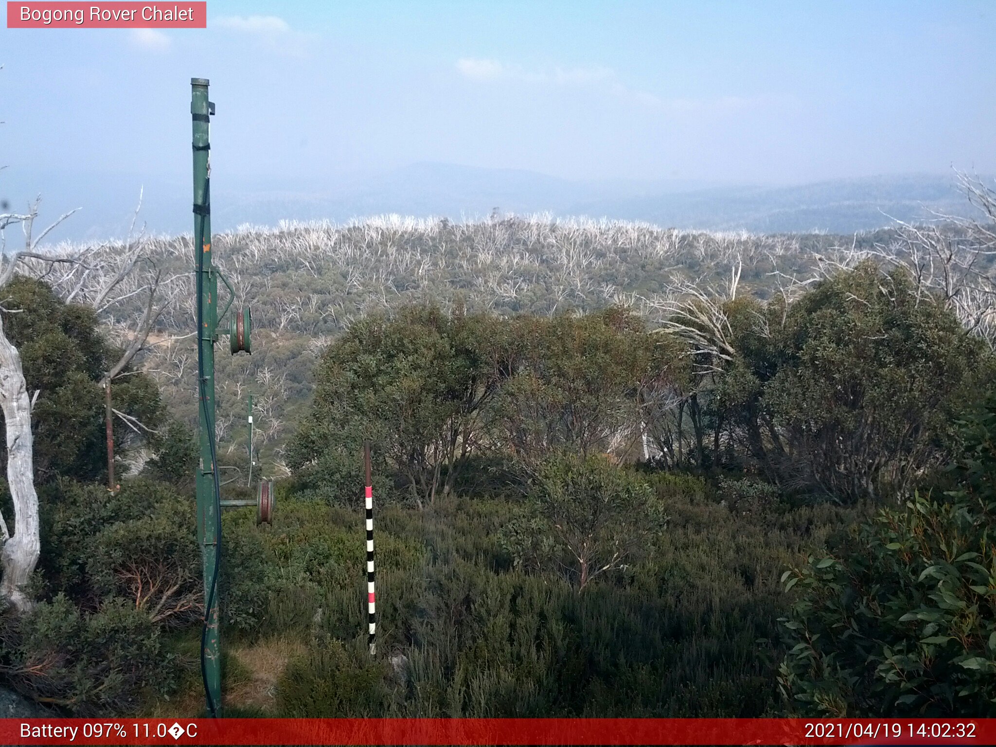 Bogong Web Cam 2:02pm Monday 19th of April 2021