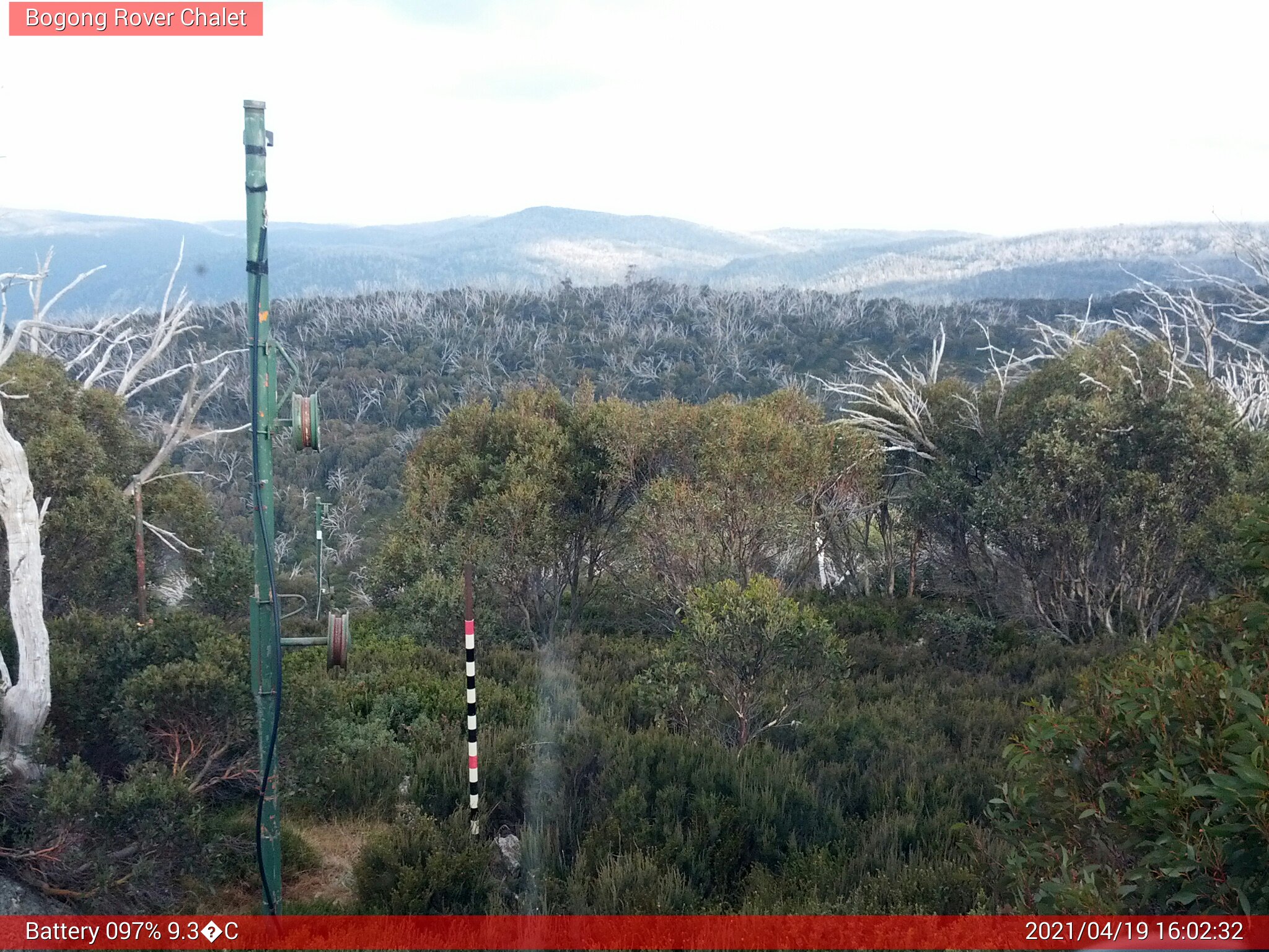 Bogong Web Cam 4:02pm Monday 19th of April 2021