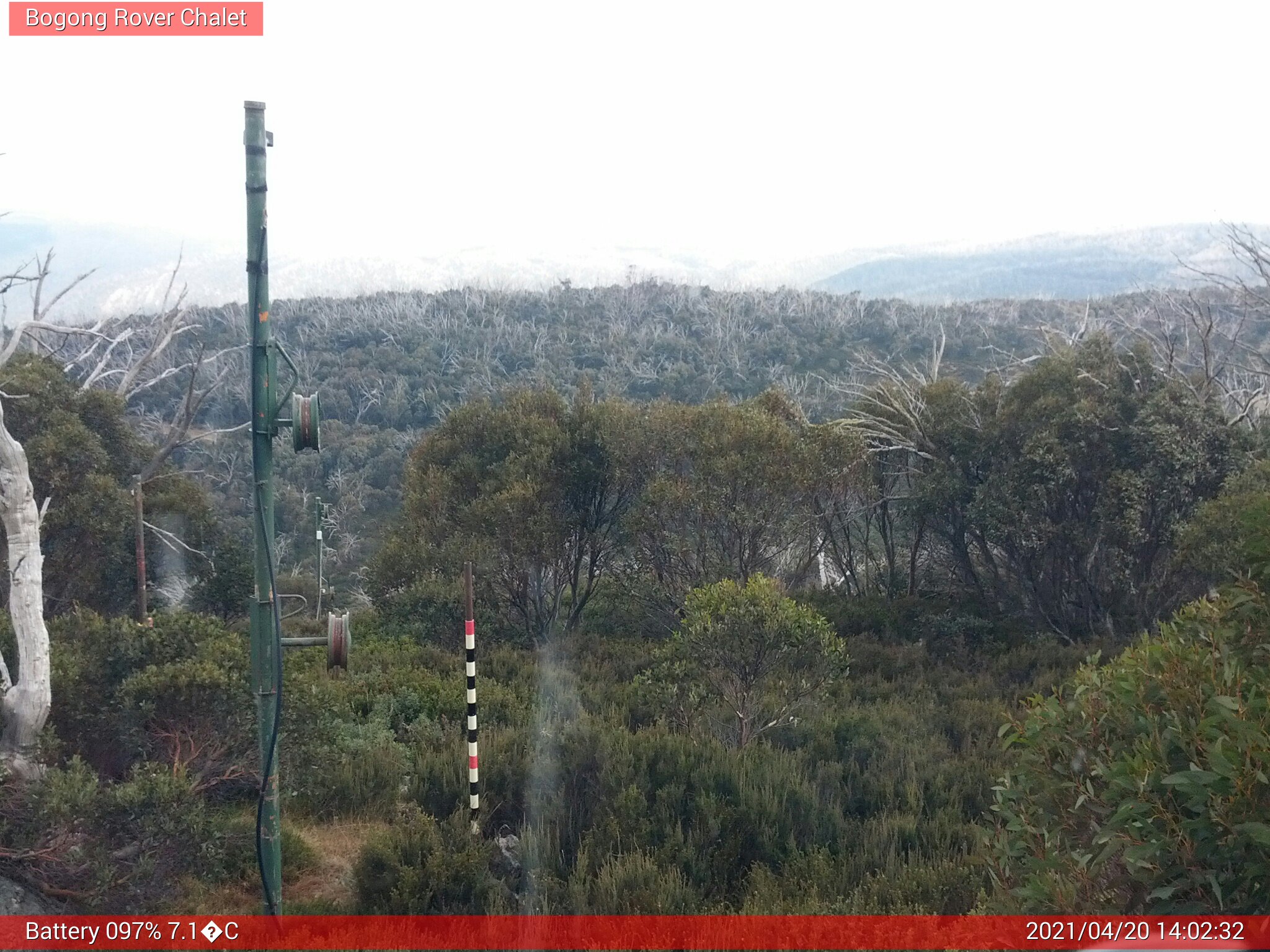 Bogong Web Cam 2:02pm Tuesday 20th of April 2021