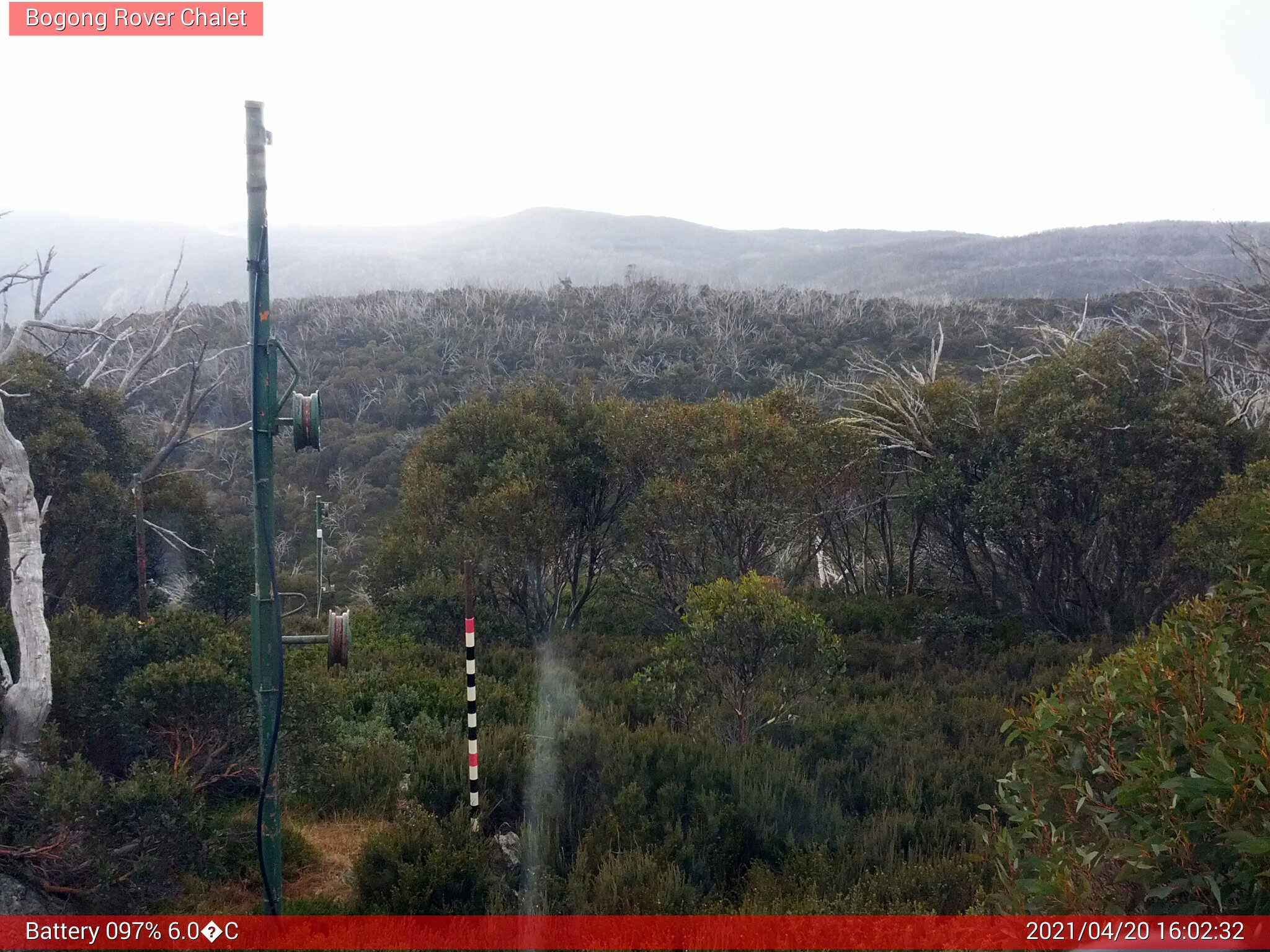 Bogong Web Cam 4:02pm Tuesday 20th of April 2021