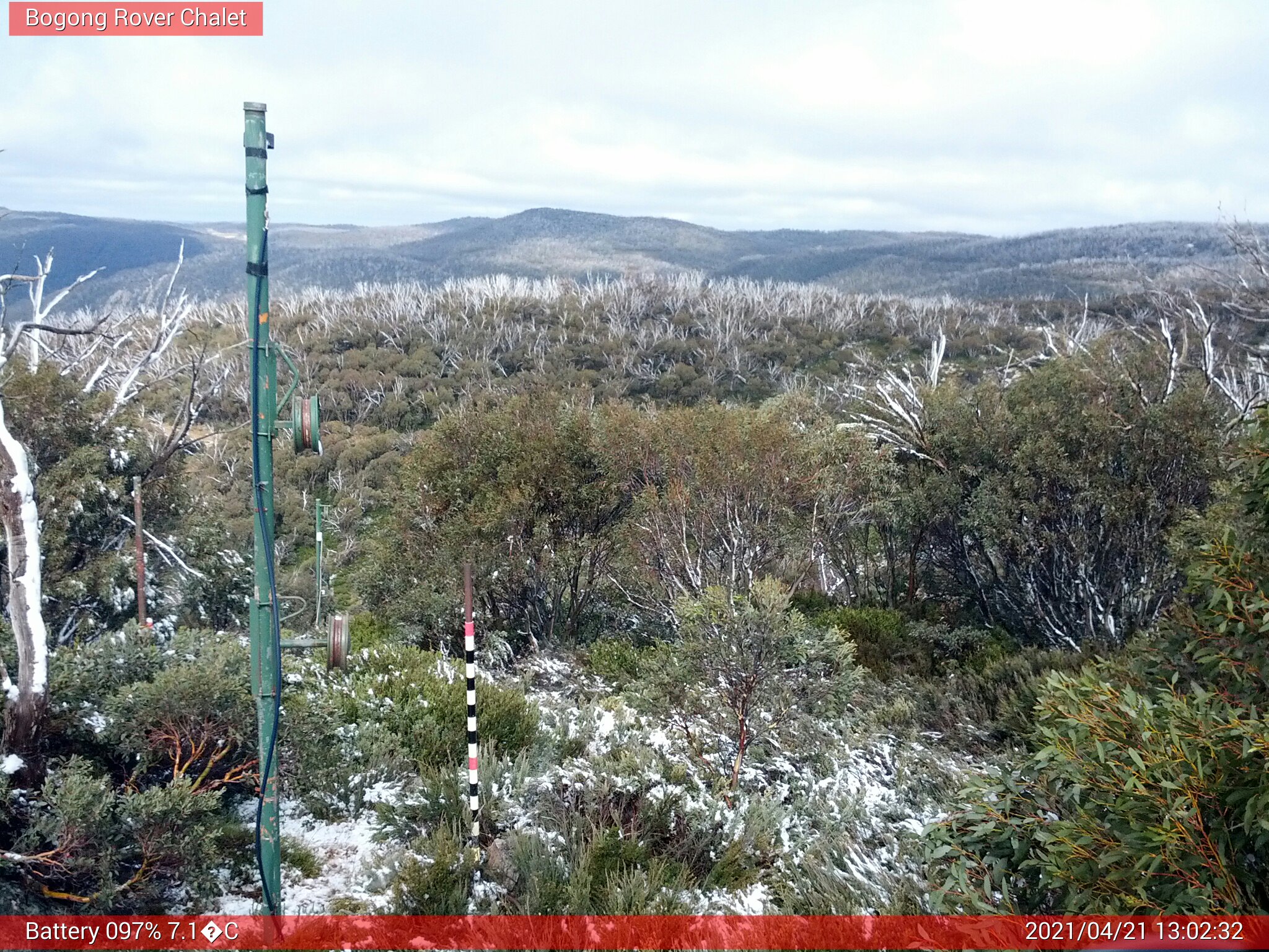 Bogong Web Cam 1:02pm Wednesday 21st of April 2021