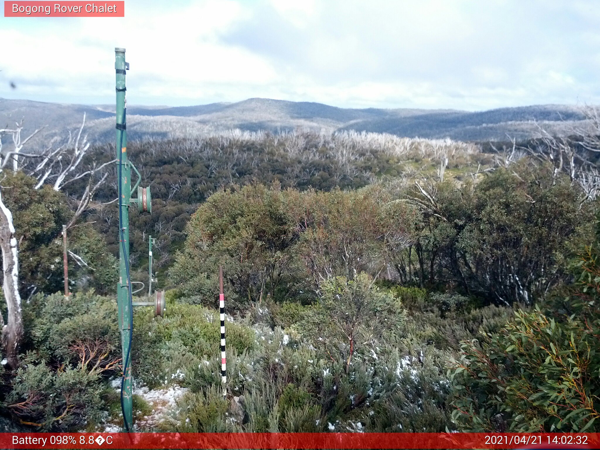 Bogong Web Cam 2:02pm Wednesday 21st of April 2021