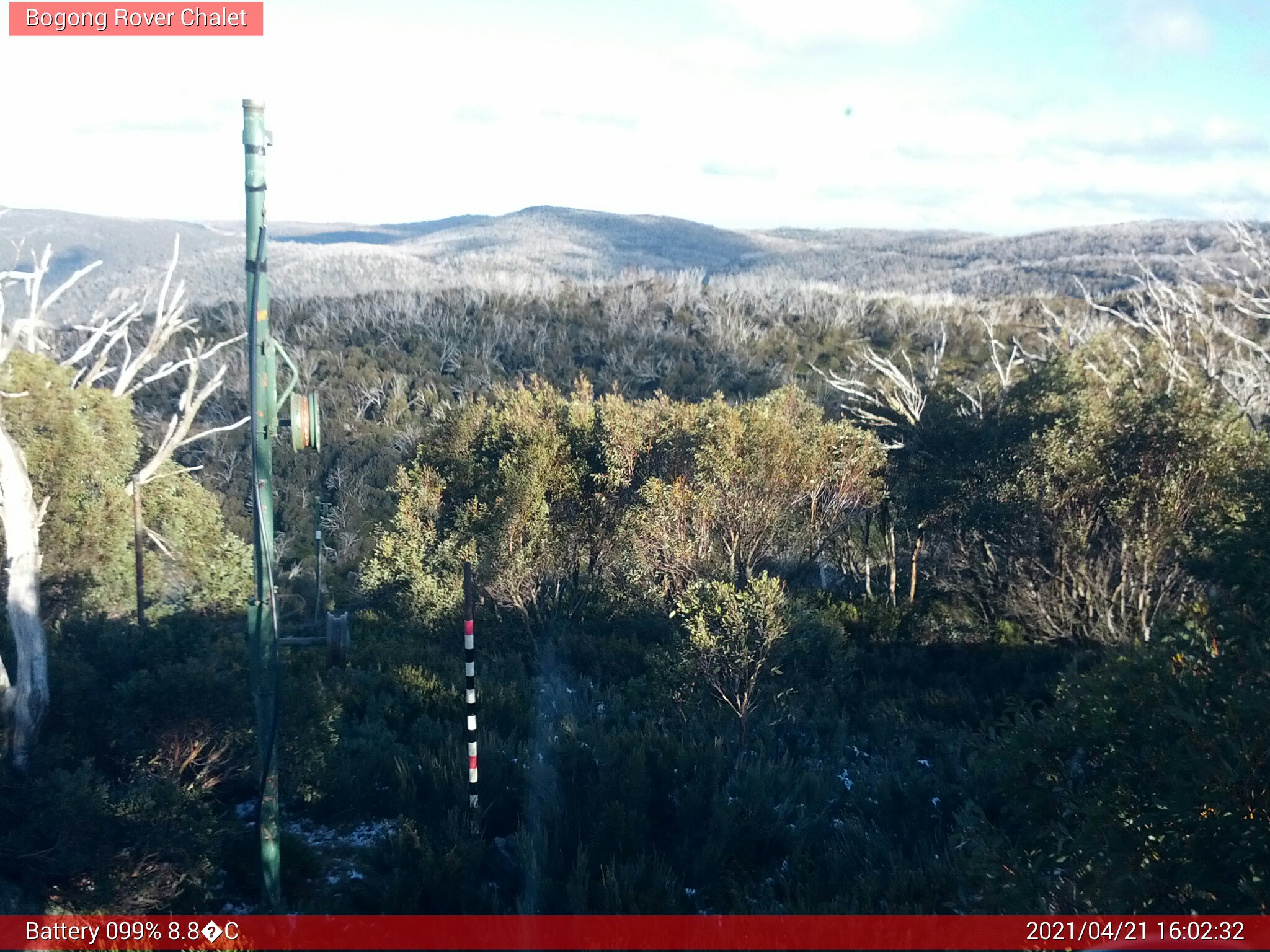 Bogong Web Cam 4:02pm Wednesday 21st of April 2021