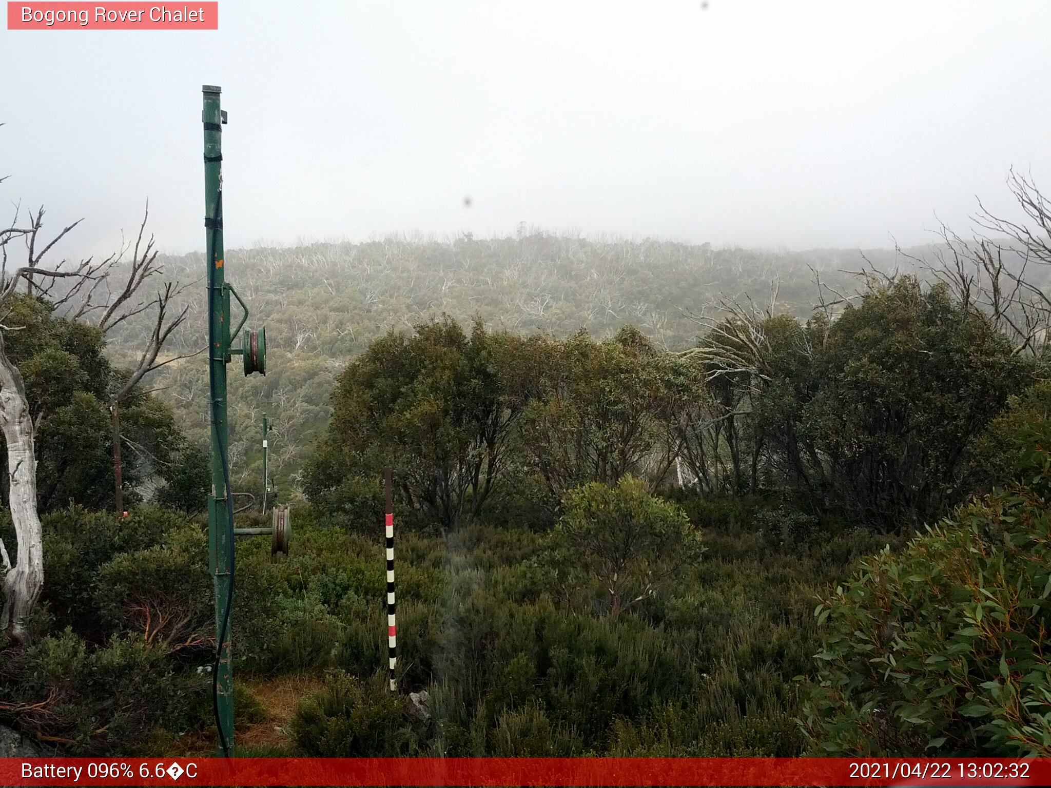 Bogong Web Cam 1:02pm Thursday 22nd of April 2021