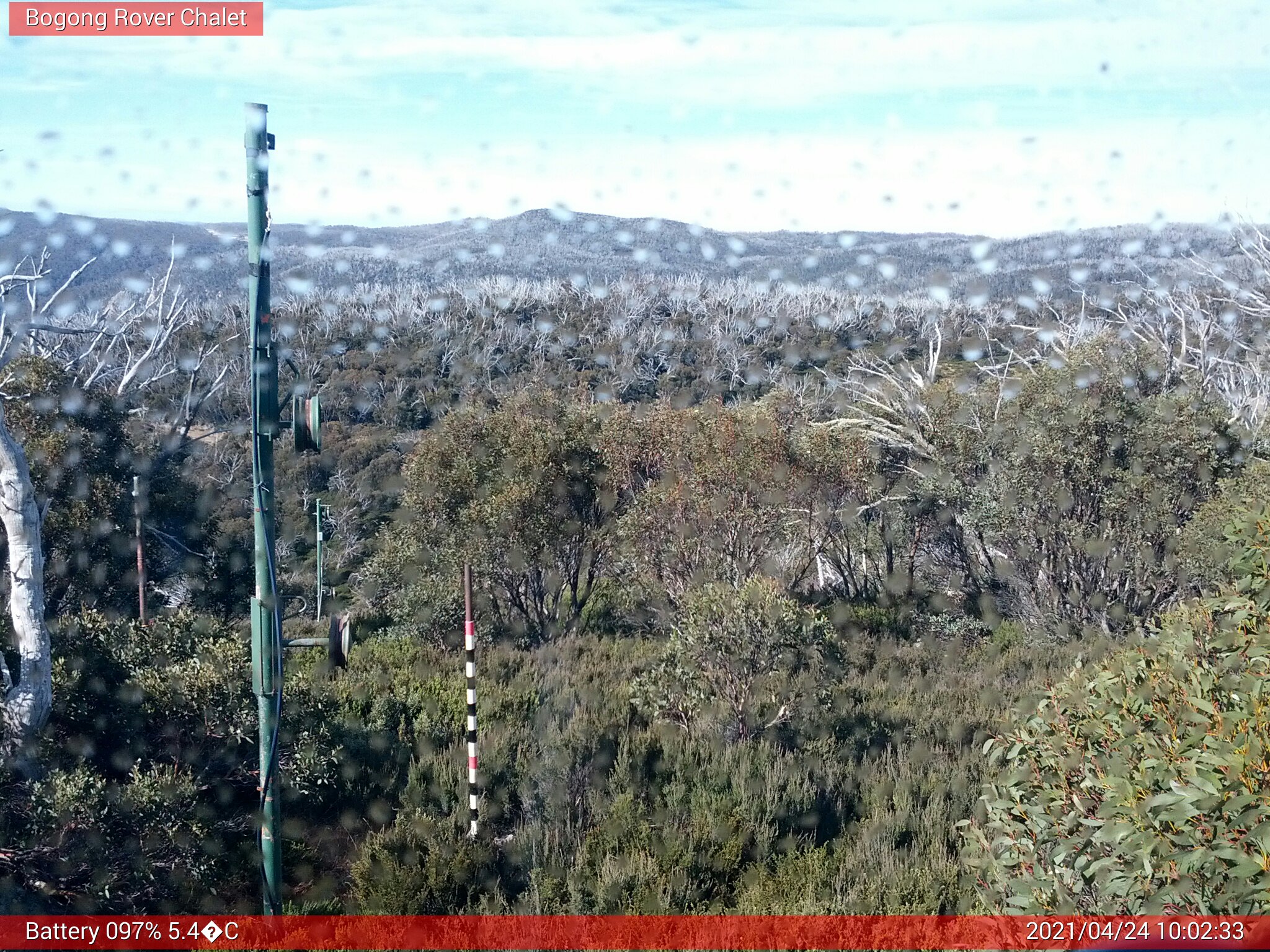 Bogong Web Cam 10:02am Saturday 24th of April 2021