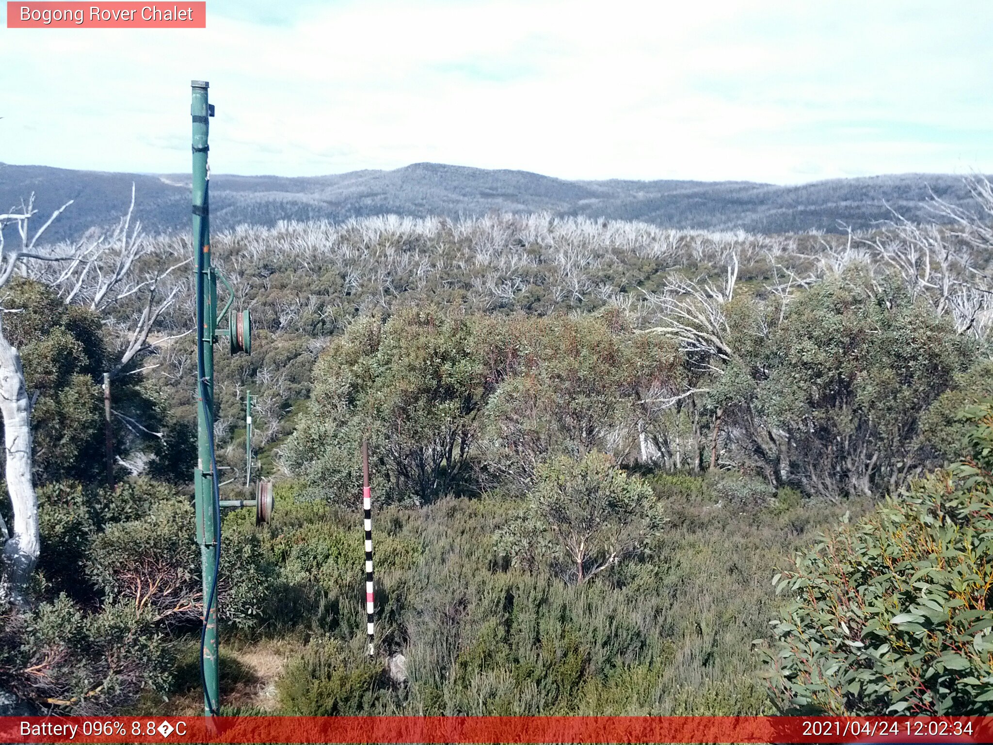 Bogong Web Cam 12:02pm Saturday 24th of April 2021