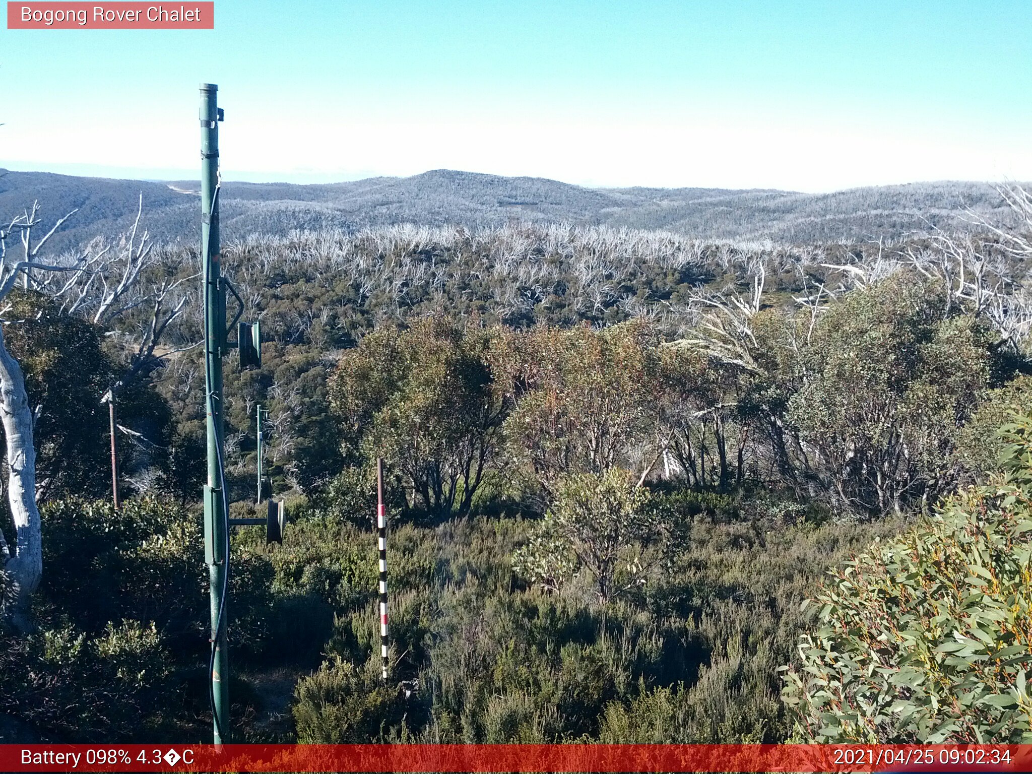 Bogong Web Cam 9:02am Sunday 25th of April 2021