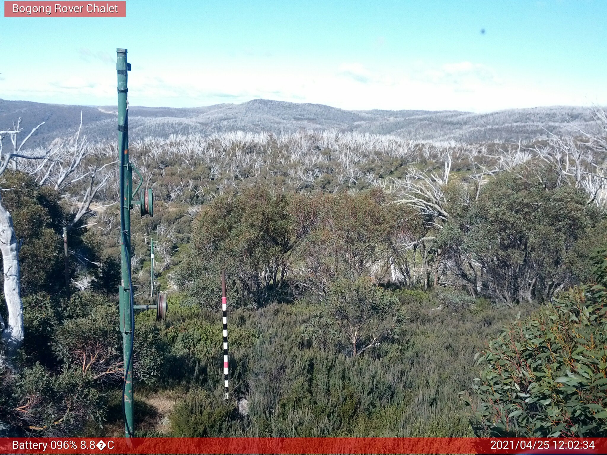 Bogong Web Cam 12:02pm Sunday 25th of April 2021