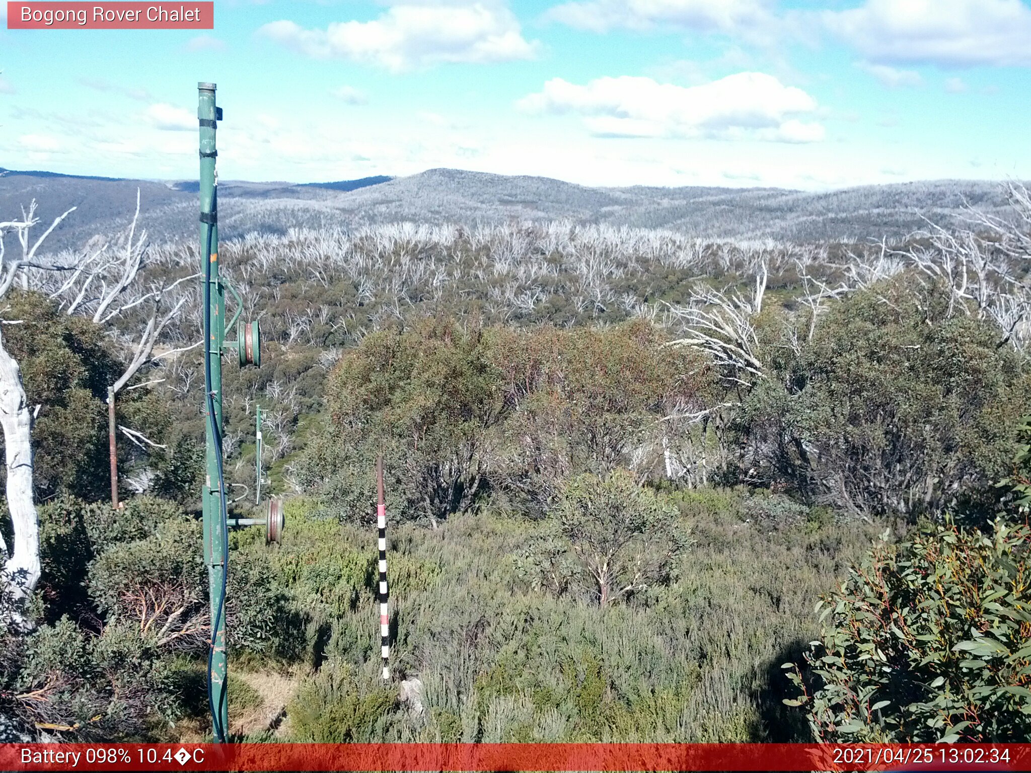 Bogong Web Cam 1:02pm Sunday 25th of April 2021