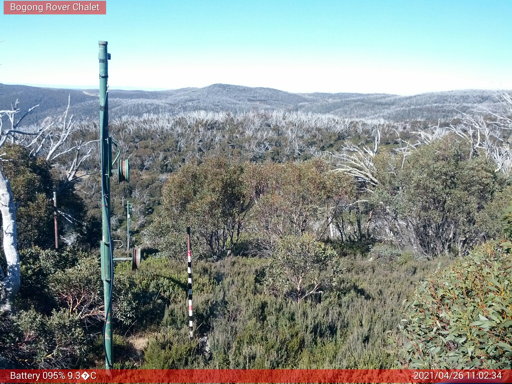 Bogong Web Cam 11:02am Monday 26th of April 2021