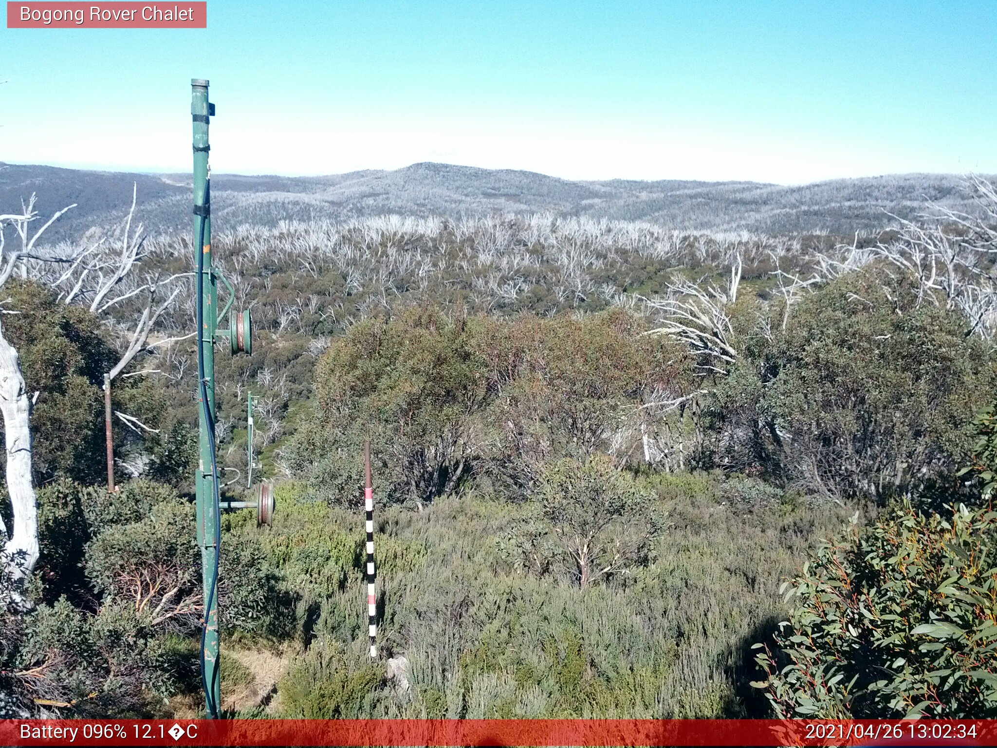 Bogong Web Cam 1:02pm Monday 26th of April 2021