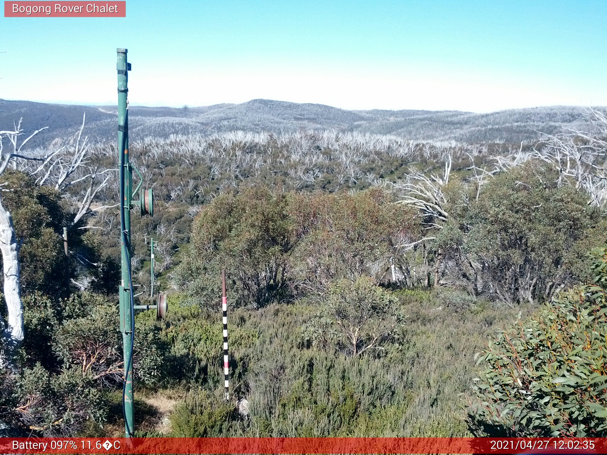 Bogong Web Cam 12:02pm Tuesday 27th of April 2021