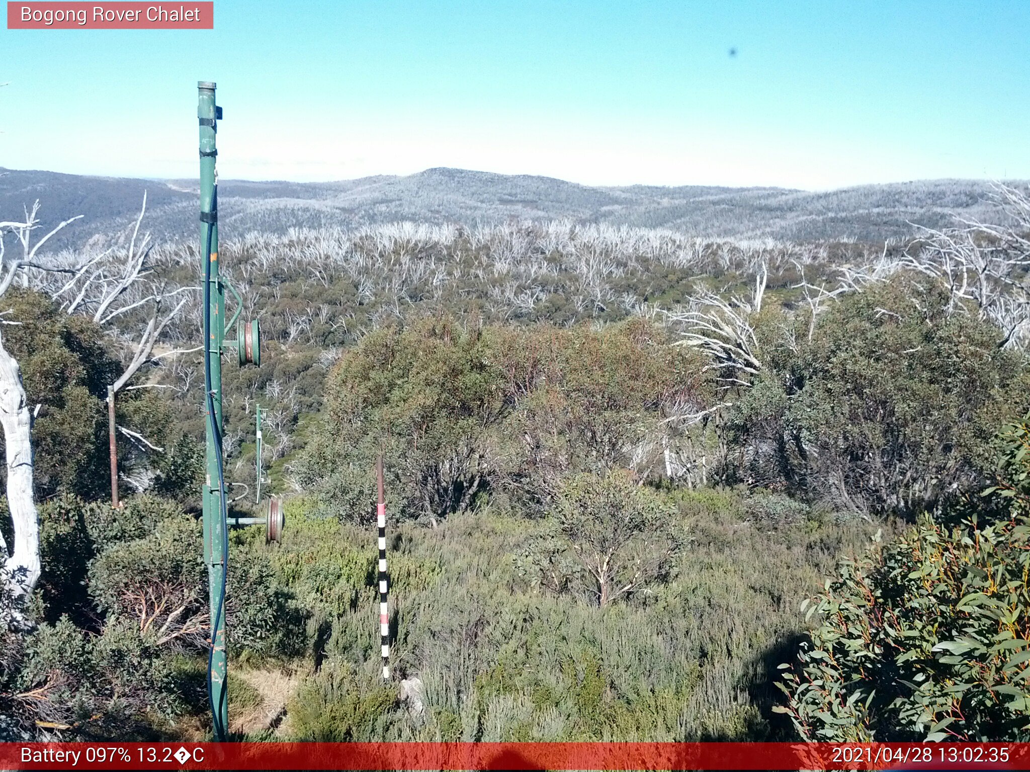 Bogong Web Cam 1:02pm Wednesday 28th of April 2021