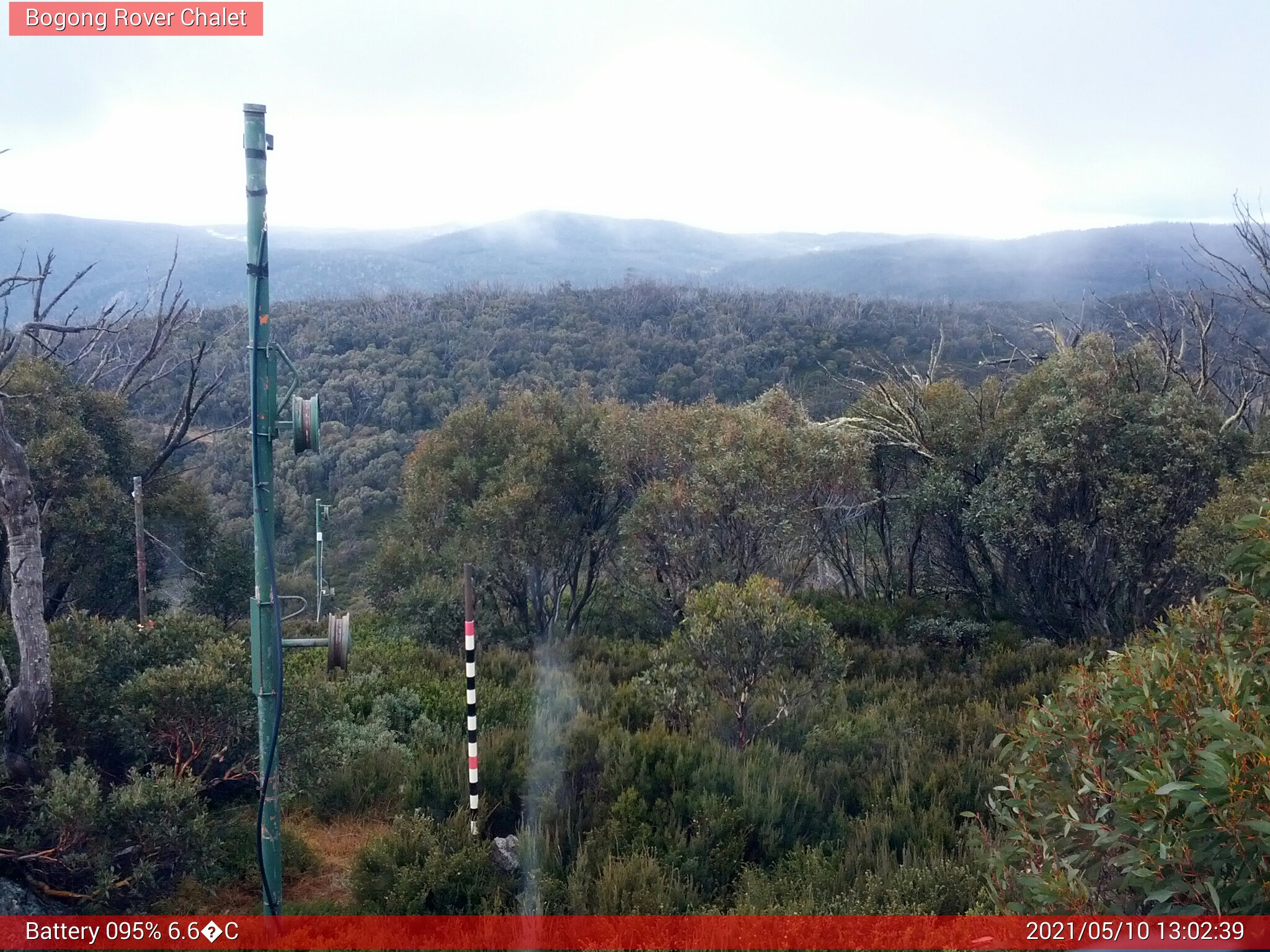 Bogong Web Cam 1:02pm Monday 10th of May 2021