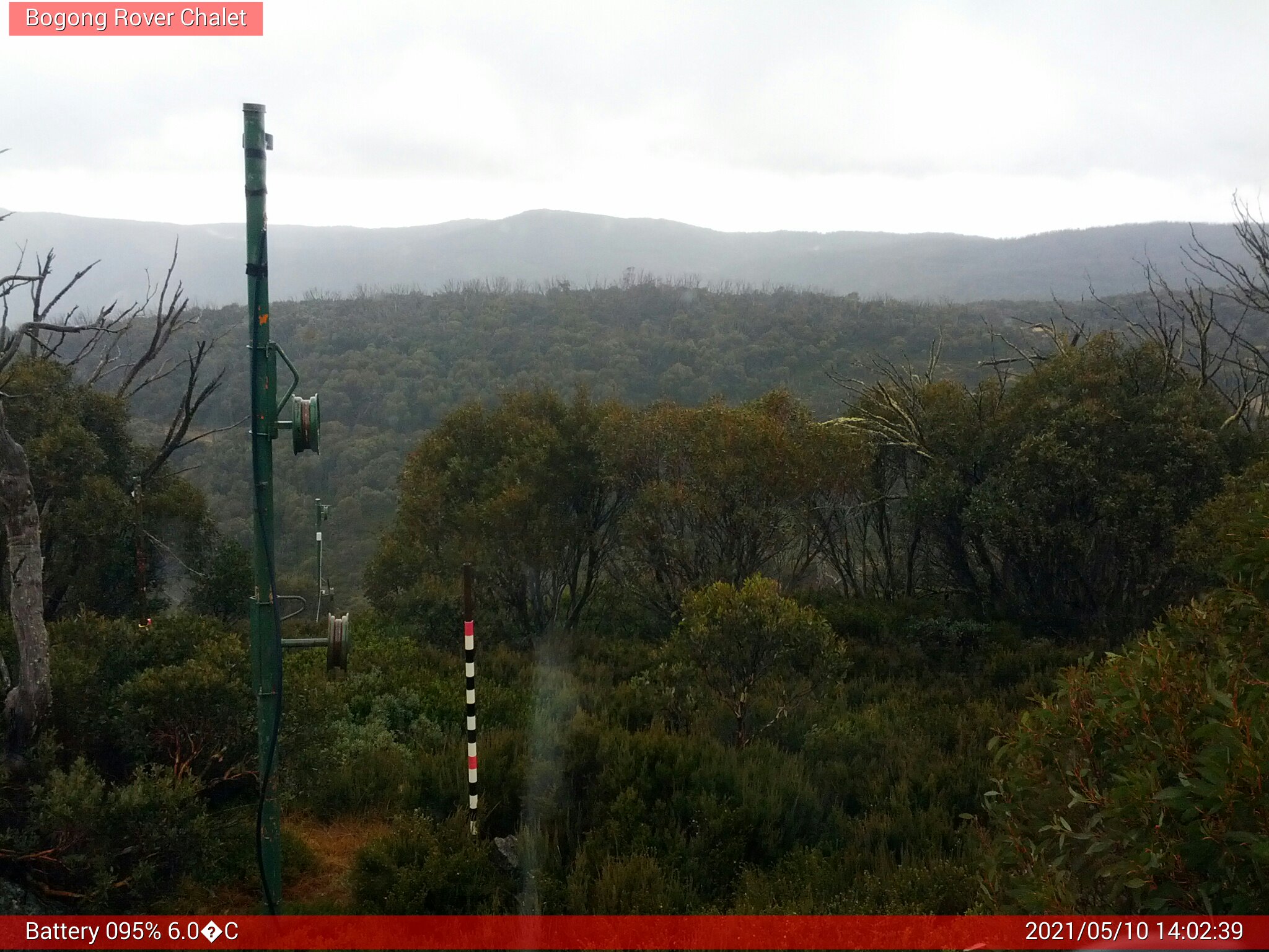 Bogong Web Cam 2:02pm Monday 10th of May 2021