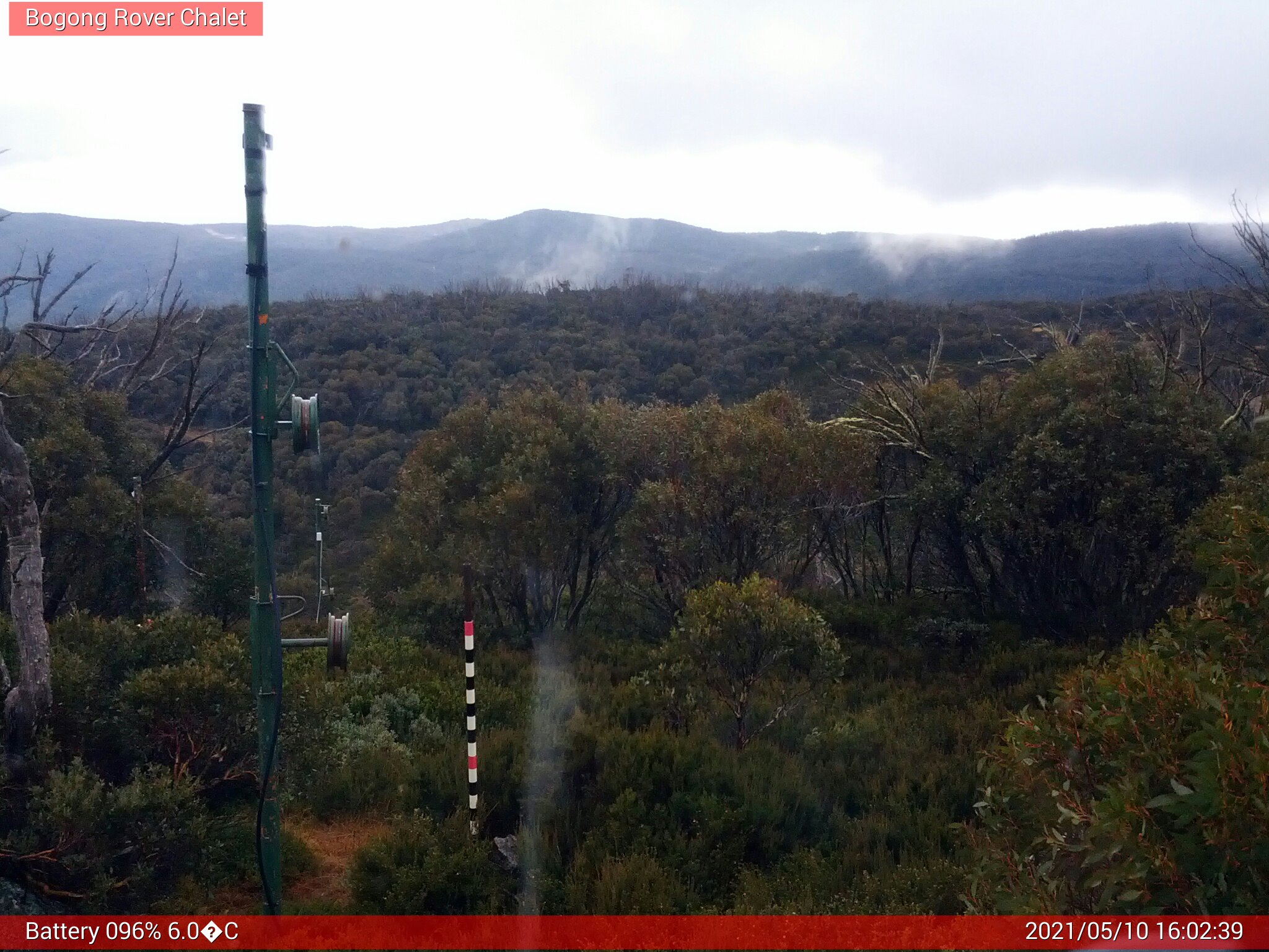 Bogong Web Cam 4:02pm Monday 10th of May 2021